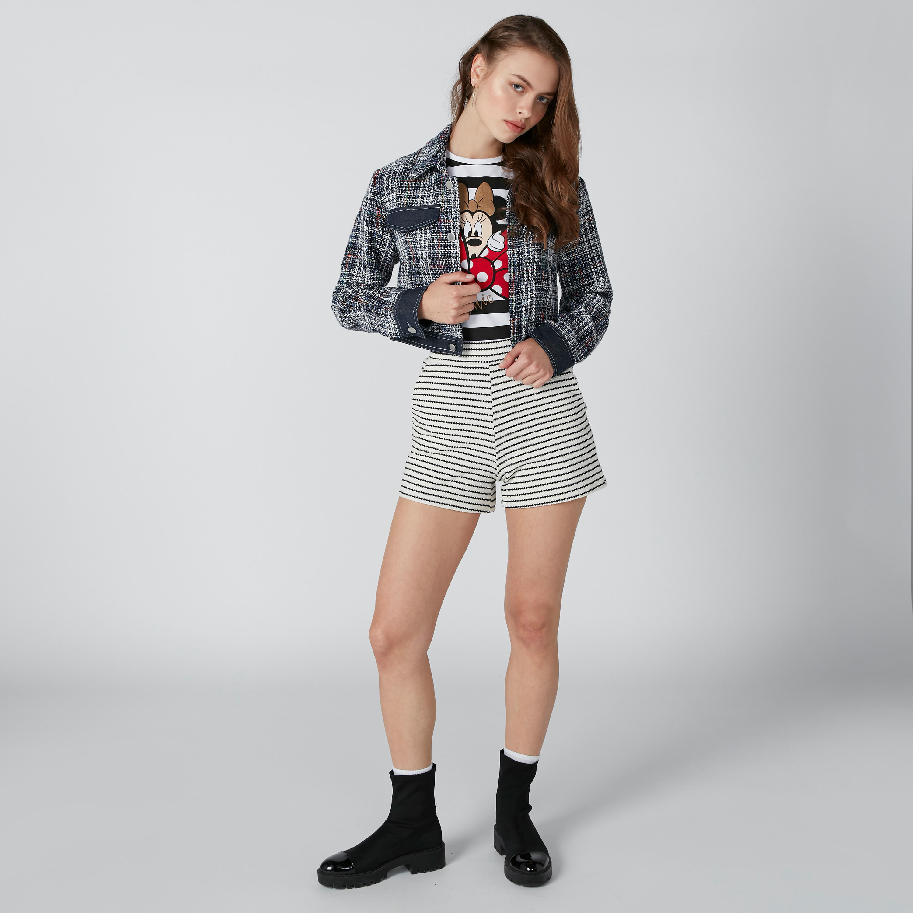 تيشيرت بياقة مستديرة وأكمام قصيرة وطبعات ميني ماوس-women-clothing-tshirts-image-2