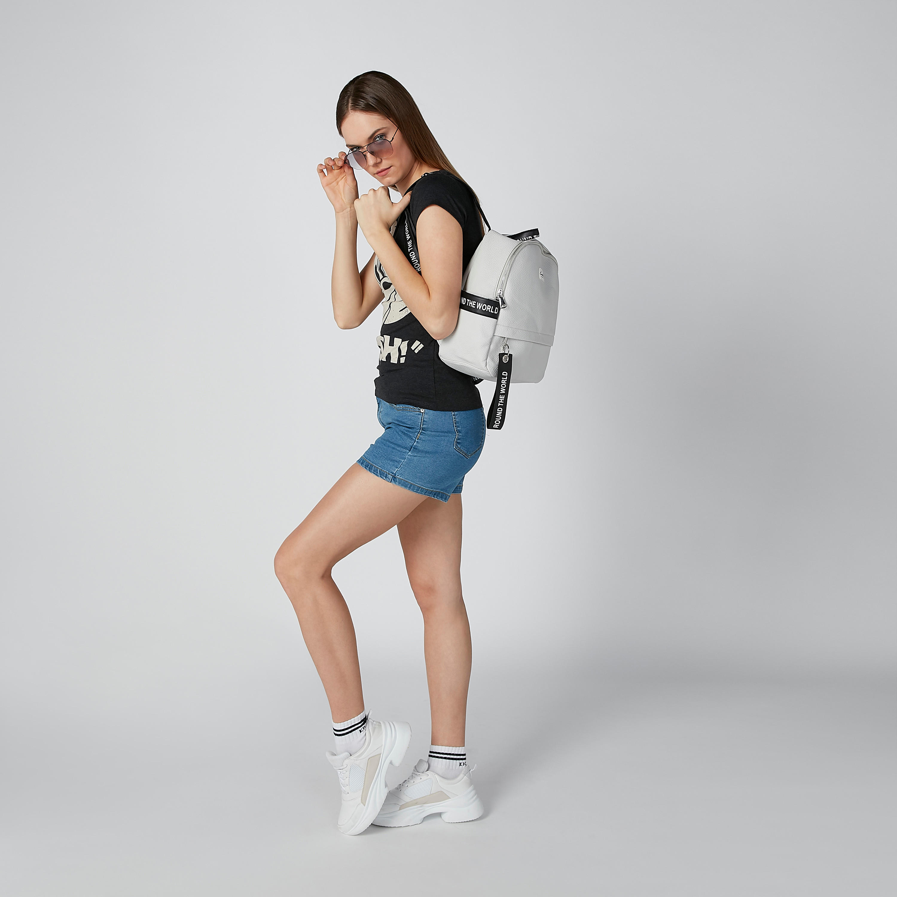 تيشيرت بياقة مستديرة وطبعات ميكي ماوس-women-clothing-tshirts-image-2