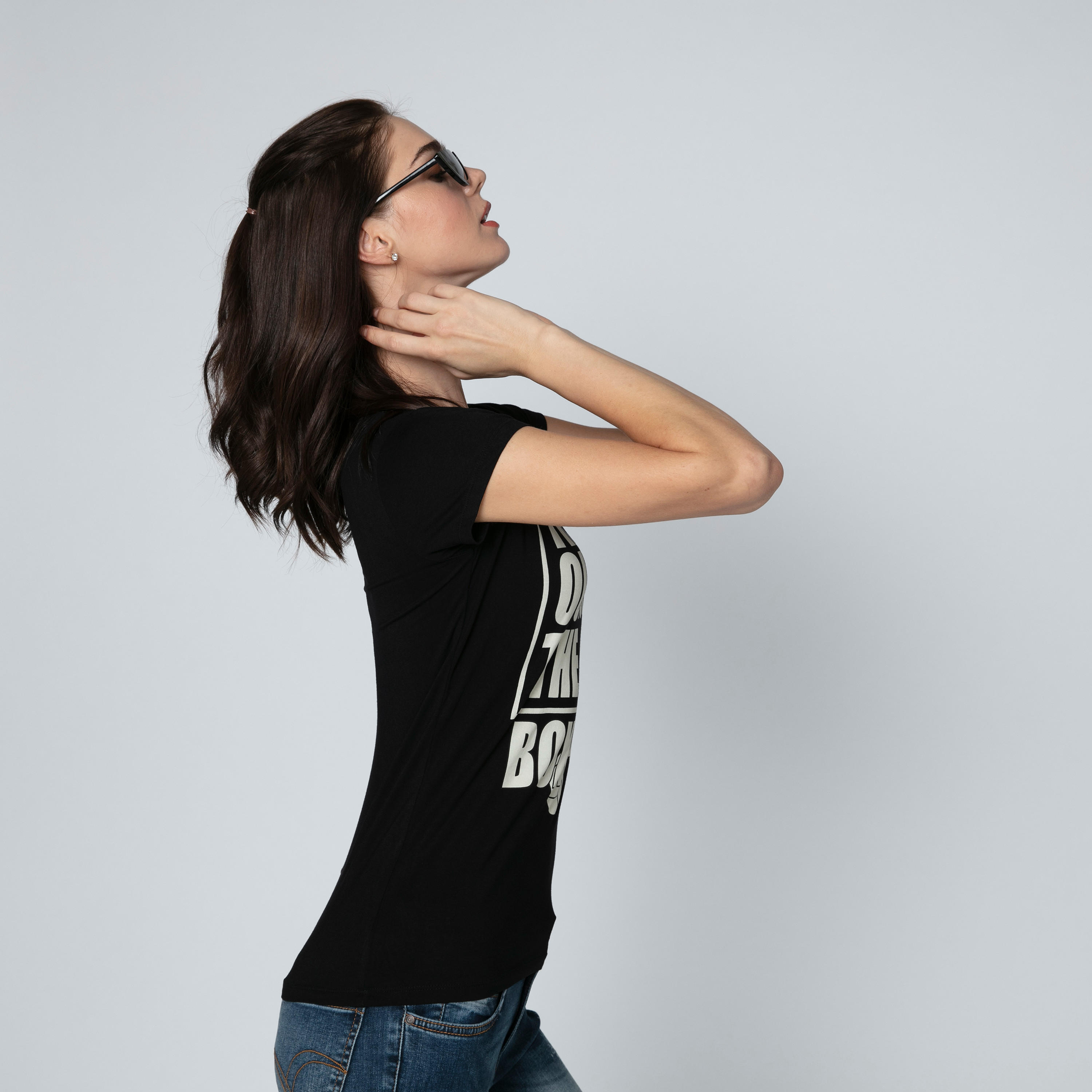تيشيرت بقصّة سكيني وأكمام كاب وطبعات ميكي ماوس-women-clothing-tshirts-image-4
