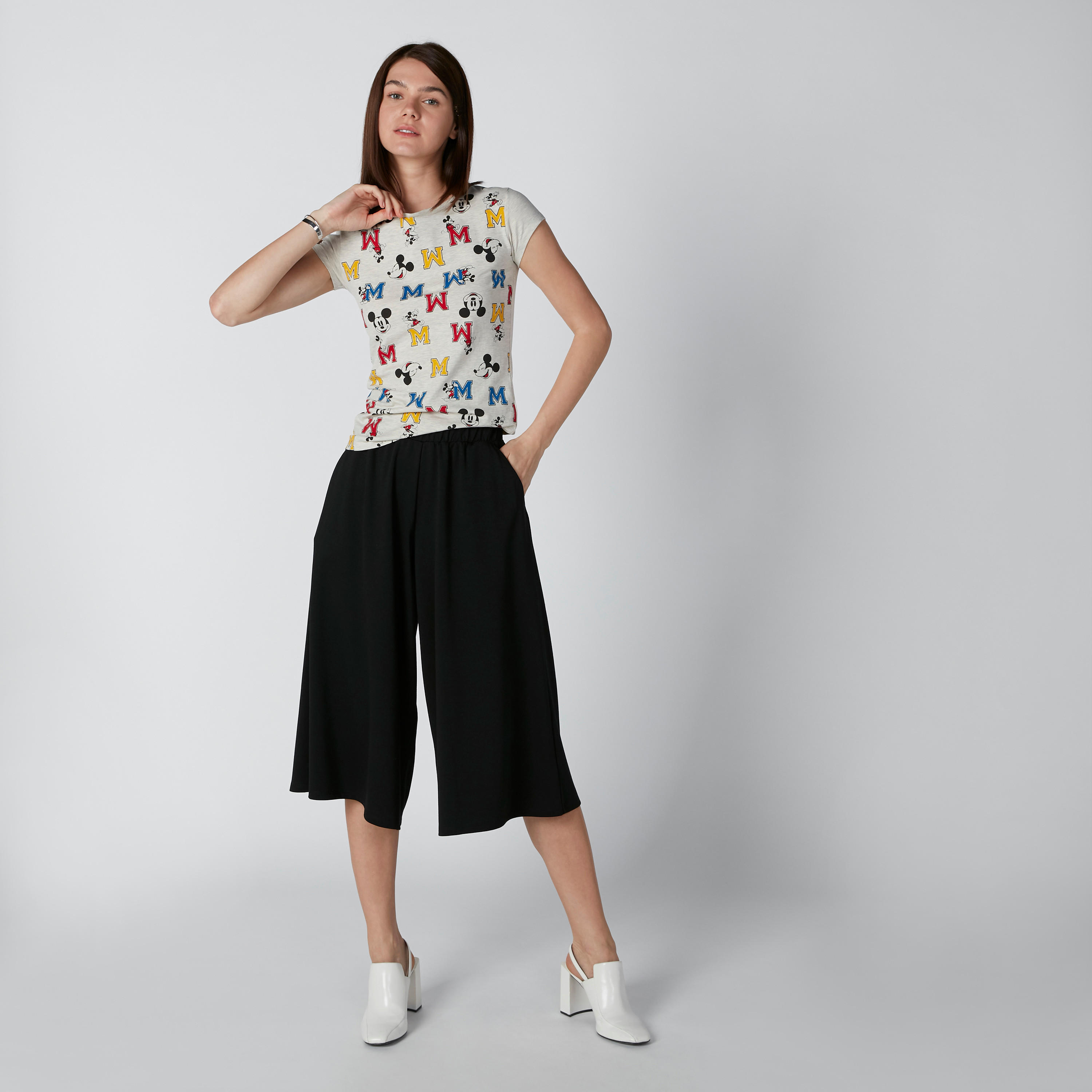 تيشيرت بأكمام كاب وطبعات ميكي ماوس-women-clothing-tshirts-image-1
