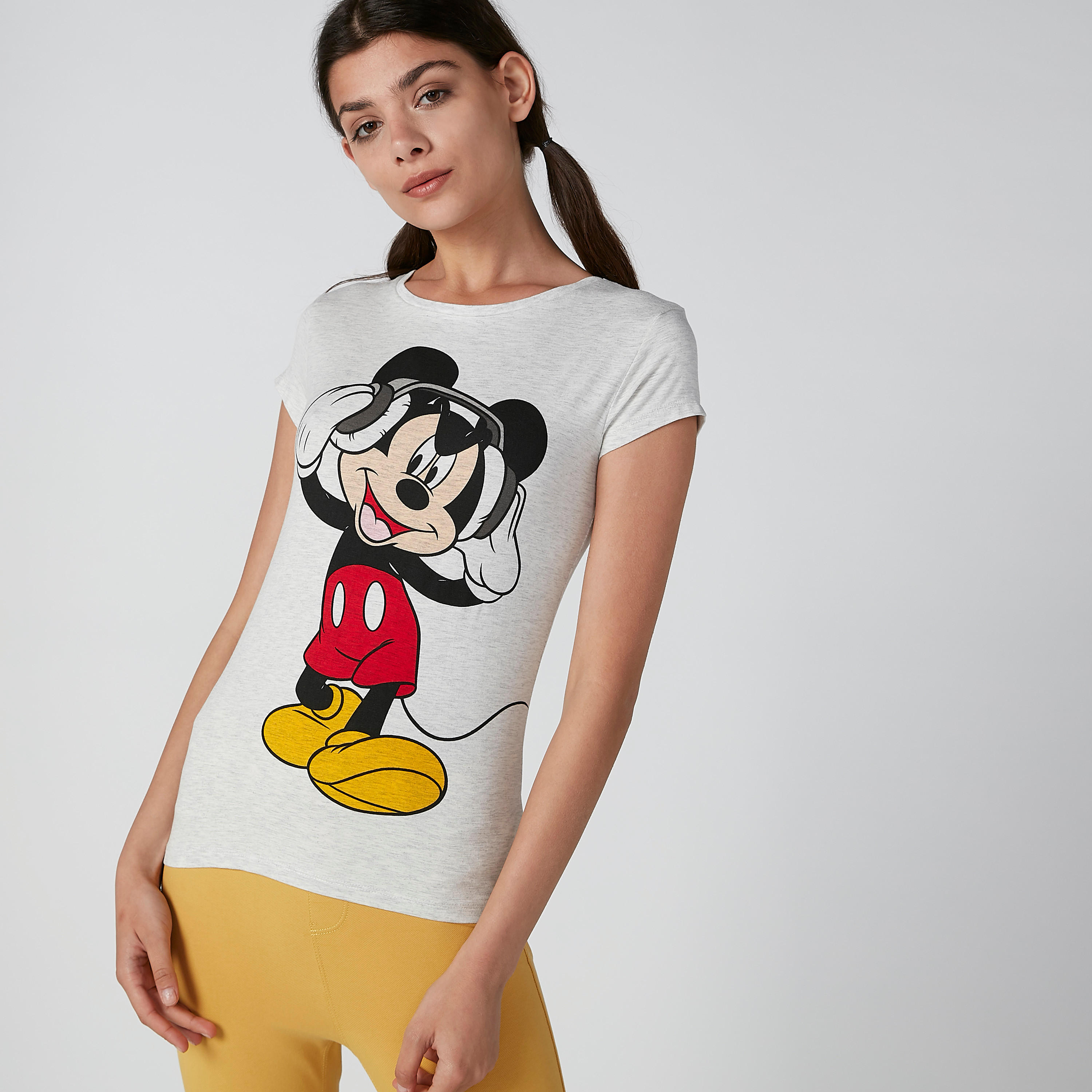 تيشيرت بقصّة سكيني وأكمام كاب وطبعات ميكي ماوس-women-clothing-tshirts-image-1