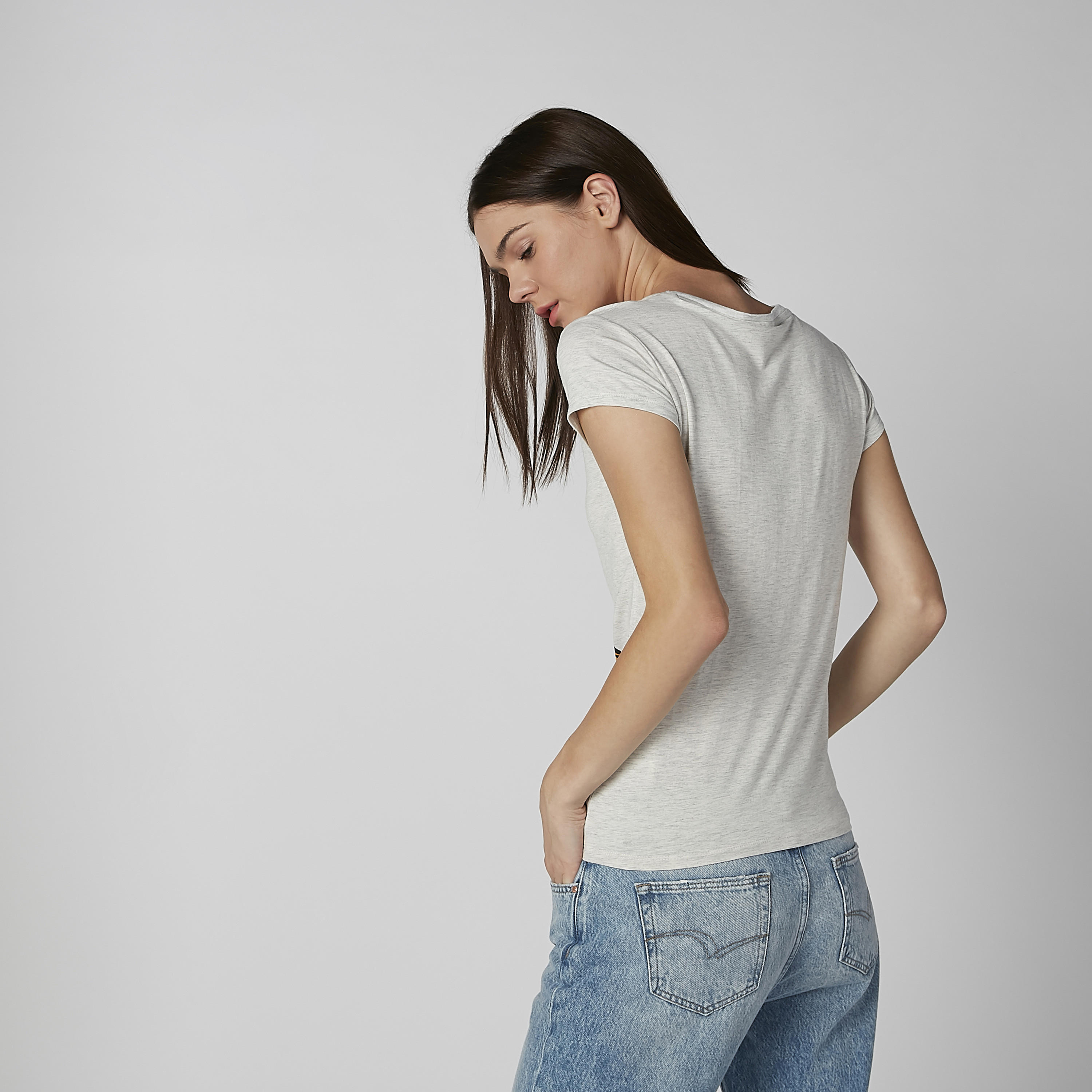 تيشيرت سكيني بياقة مستديرة وأكمام كاب وطبعات جارفيلد-women-clothing-tshirts-image-3