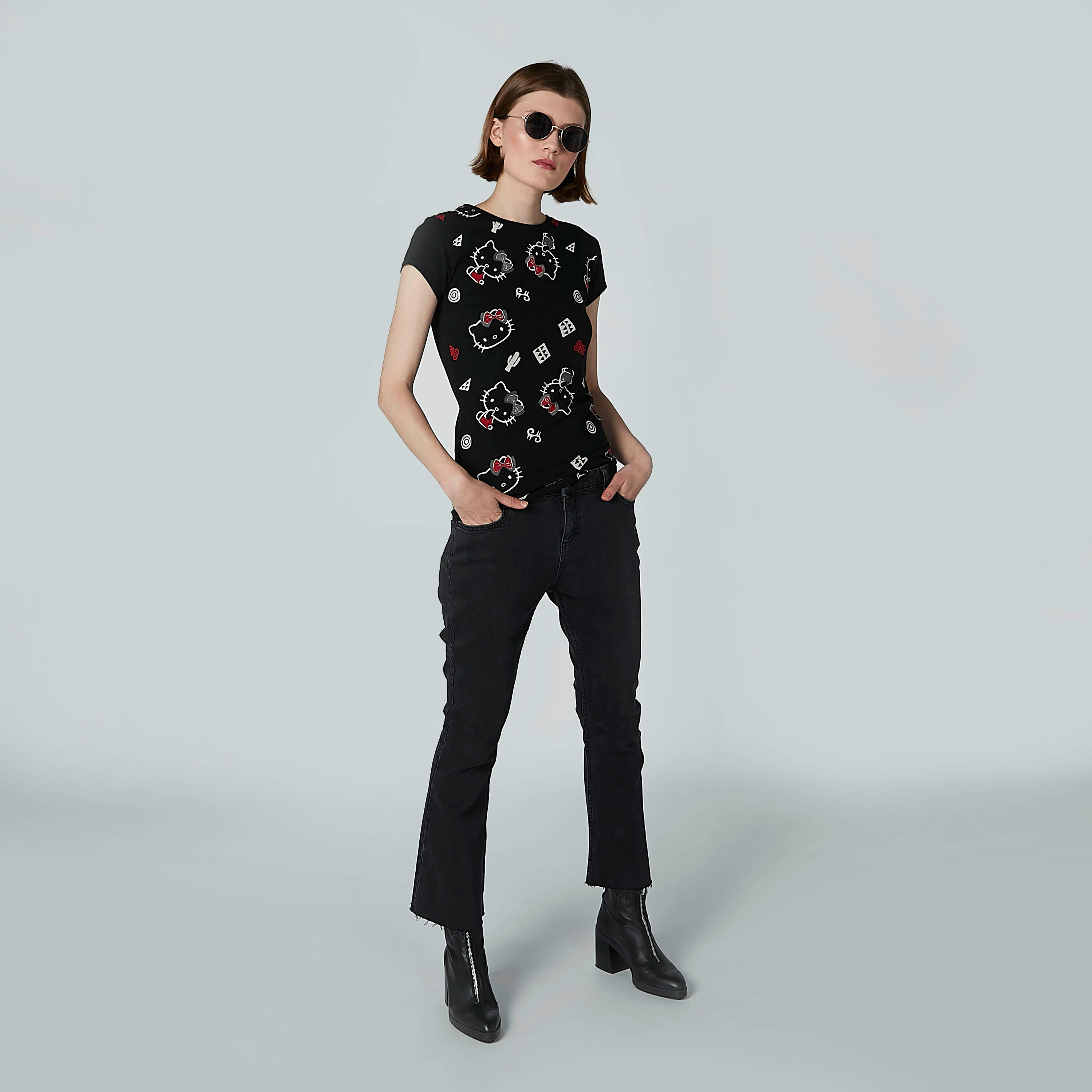 Hello Kitty Printed T-shirt with Cap Sleeves and Round Neck-women-clothing-tshirts-image-2