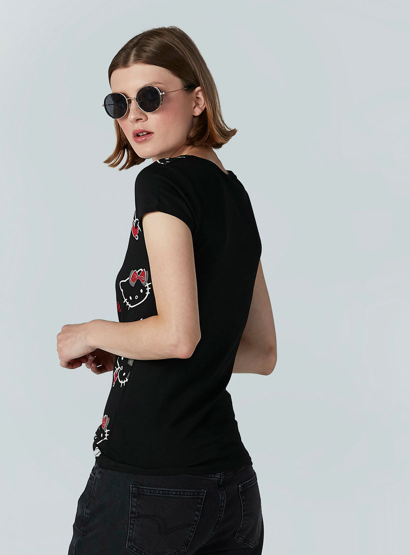 Hello Kitty Printed T-shirt with Cap Sleeves and Round Neck-women-clothing-tshirts-image-3