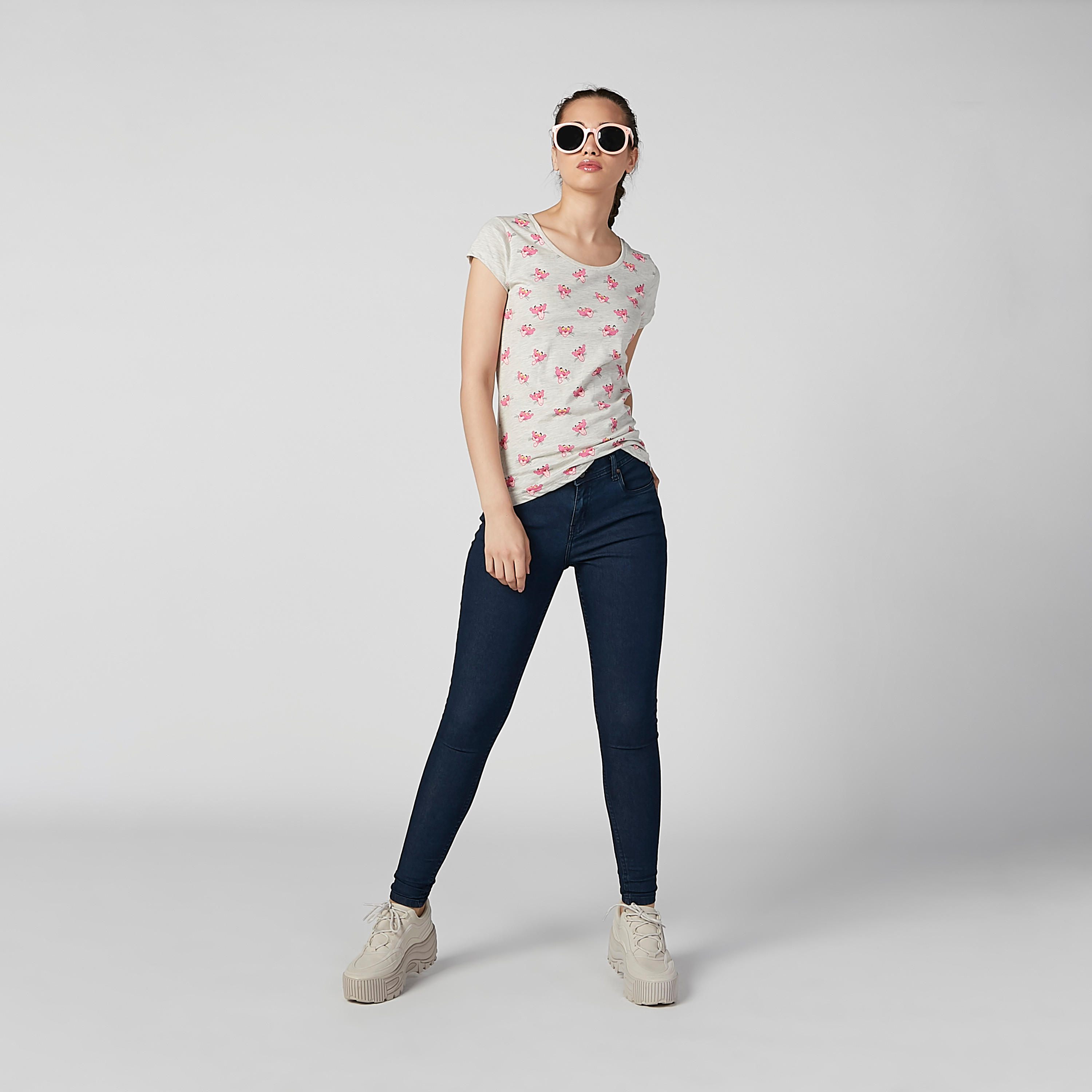 تيشيرت بأكمام كاب وطبعات ذا بينك بانثر-women-clothing-tshirts-image-5