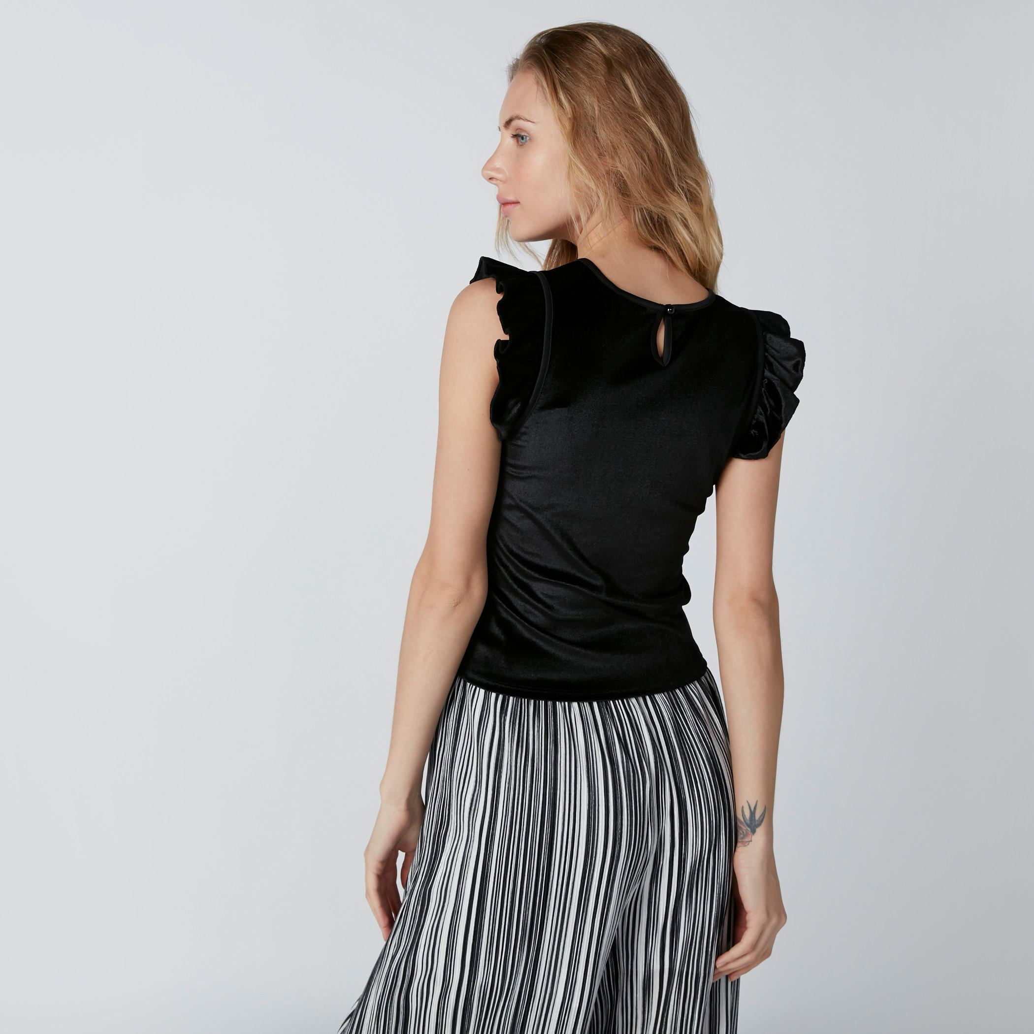 بلوزة دون أكمام بياقة مستديرة وتفاصيل كشكش وطبعات ميكي ماوس-women-clothing-shirtsandblouses-blouses-image-2