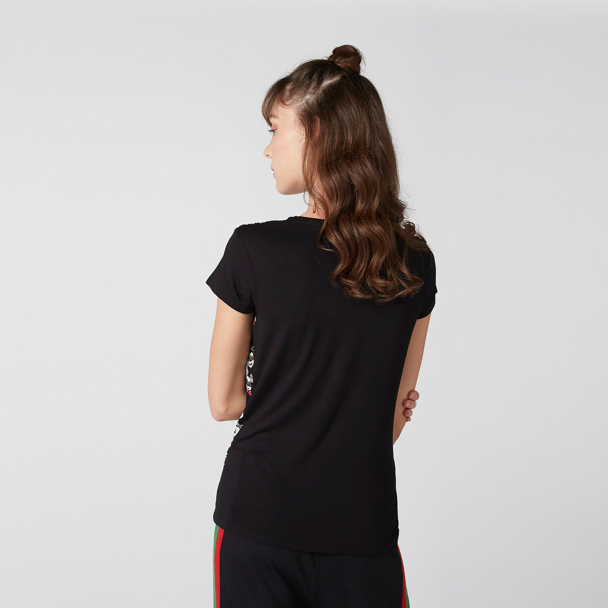 تيشيرت بأكمام كاب وقصّة سكيني وطبعات ميكي ماوس-women-clothing-tshirts-image-2