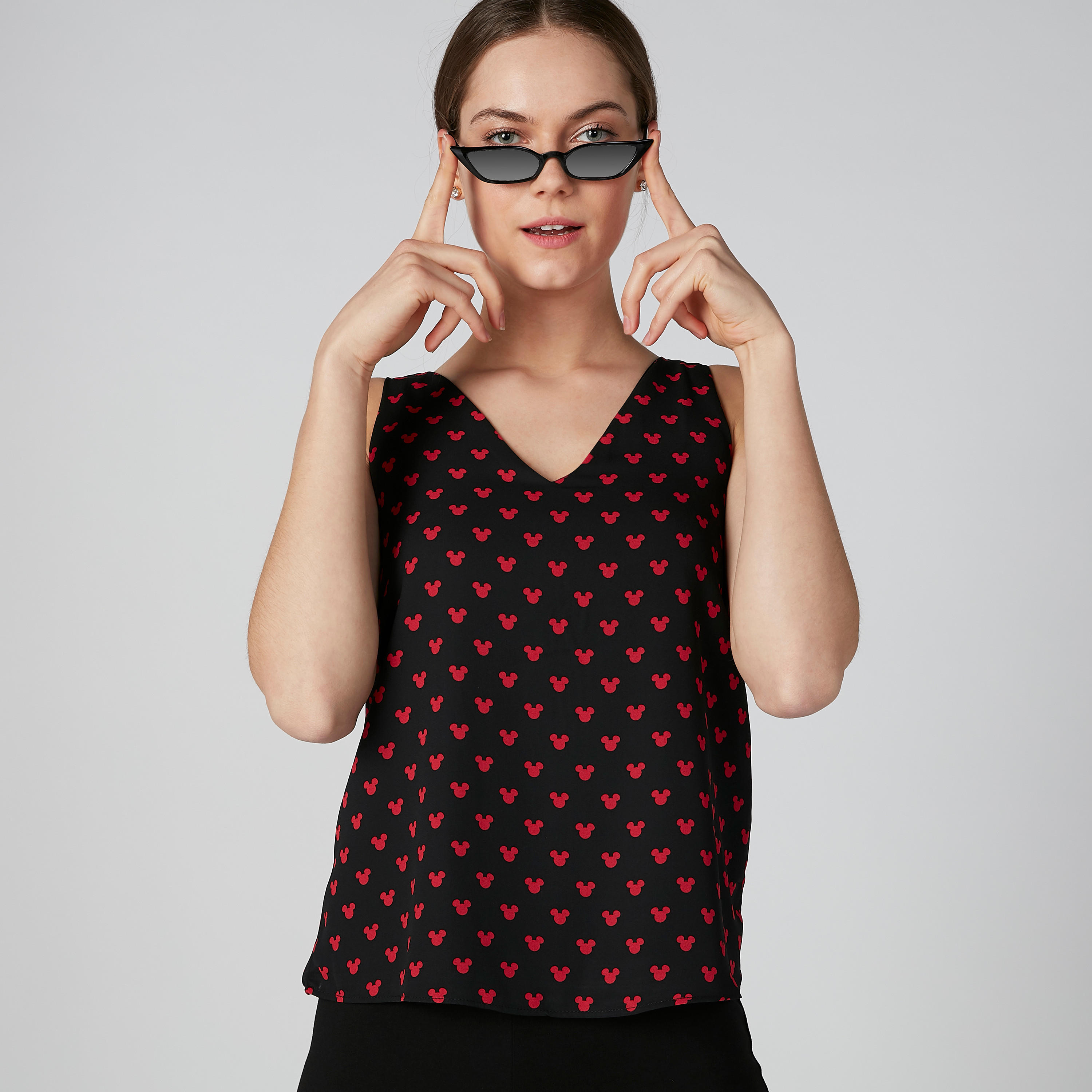 بلوزة دون أكمام بياقة V وطبعات ميكي ماوس-women-clothing-shirtsandblouses-blouses-image-4