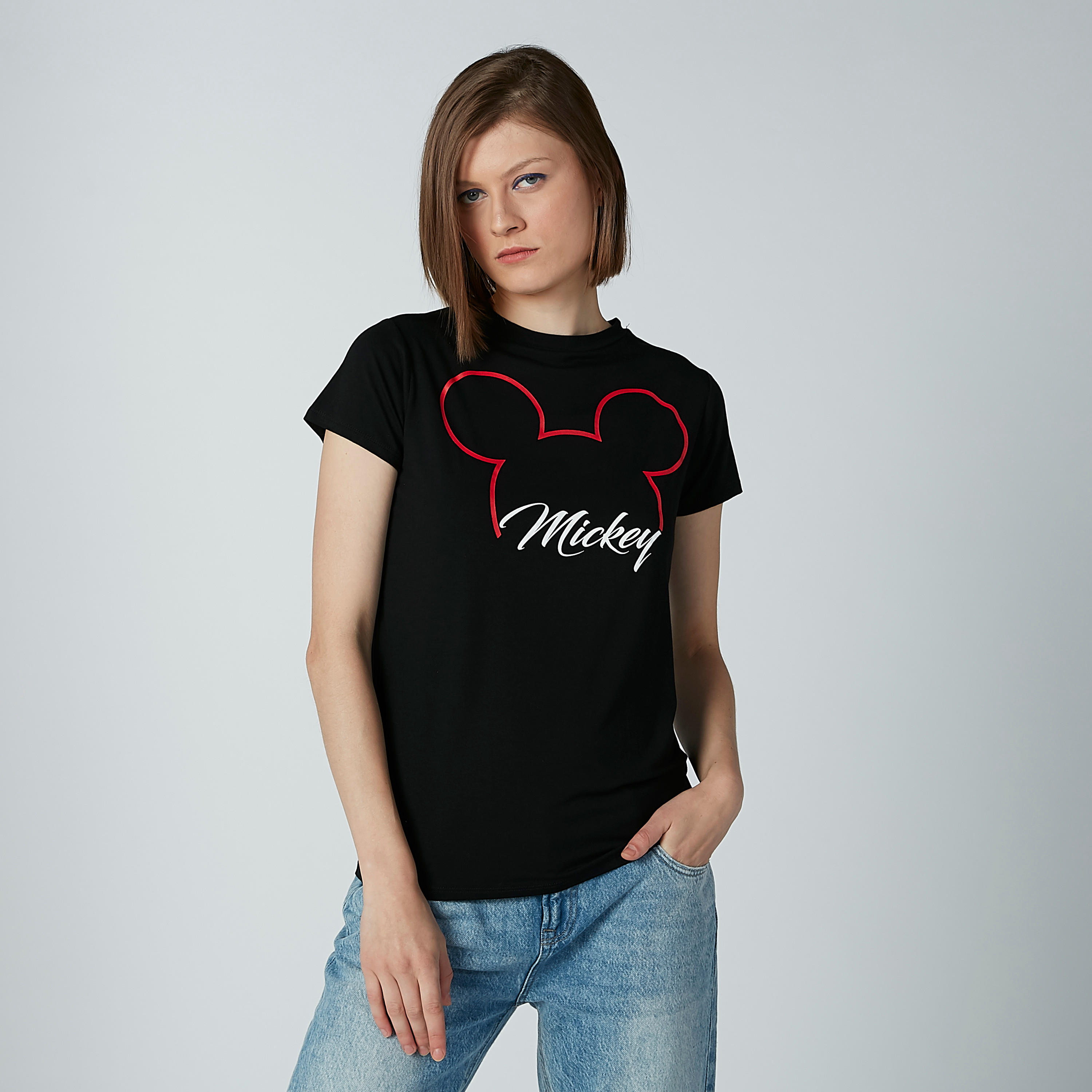 تيشيرت بياقة مستديرة وأكمام قصيرة وطبعات ميكي ماوس-women-clothing-tshirts-image-1