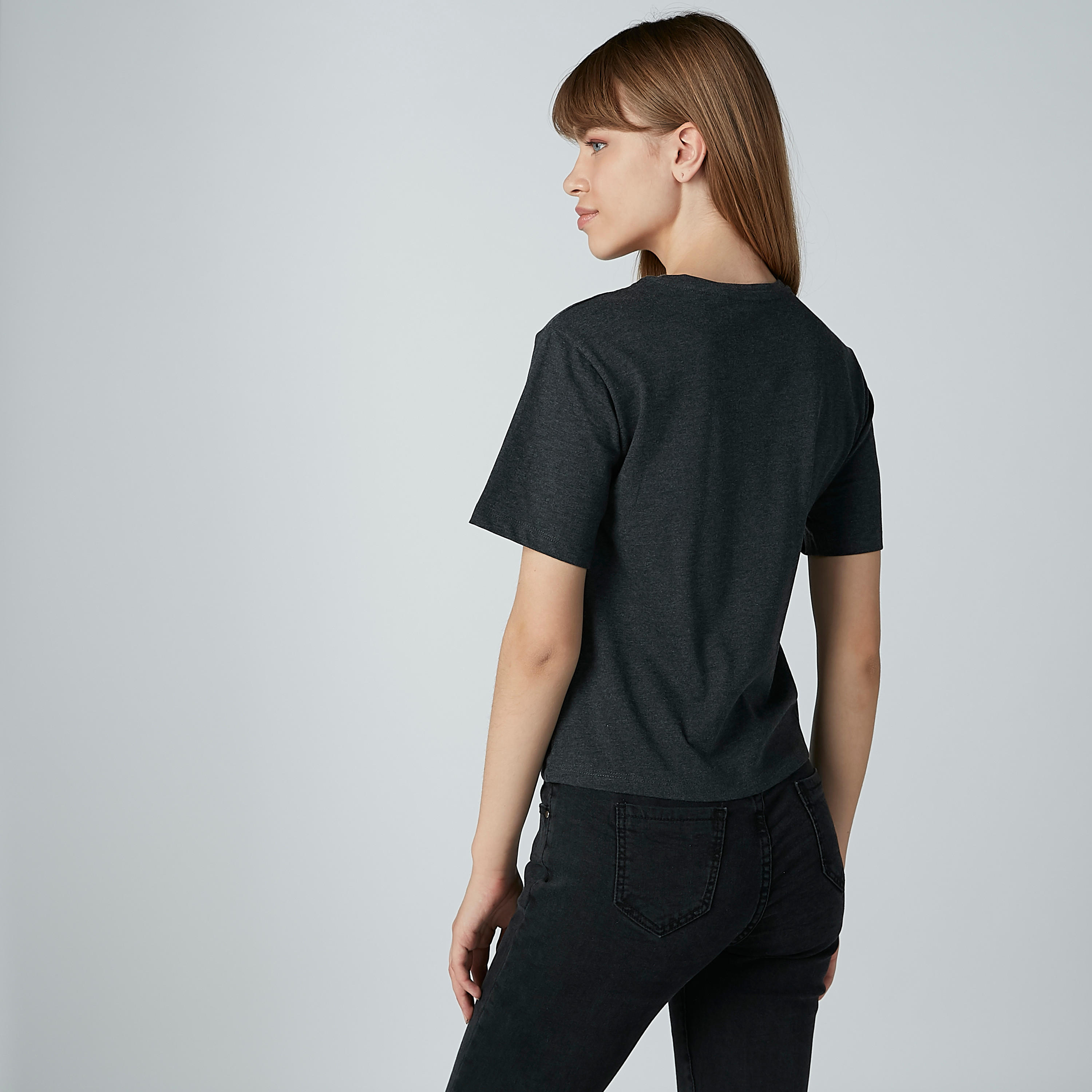 تيشيرت بياقة مستديرة وأكمام قصيرة وطبعات ميني ماوس-women-clothing-tshirts-image-3