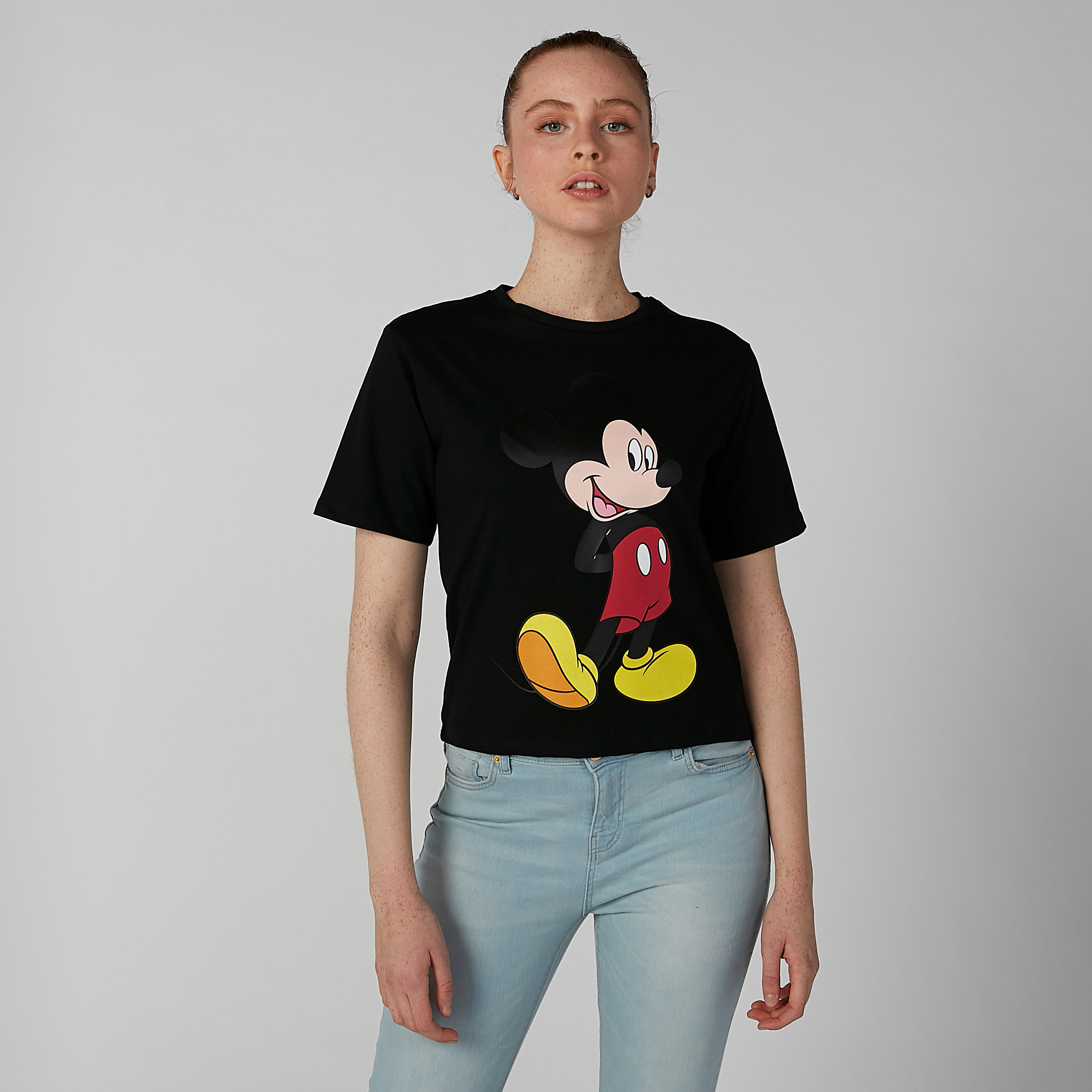 تيشيرت بياقة مستديرة وأكمام قصيرة وطبعات ميكي ماوس-women-clothing-tshirts-image-2