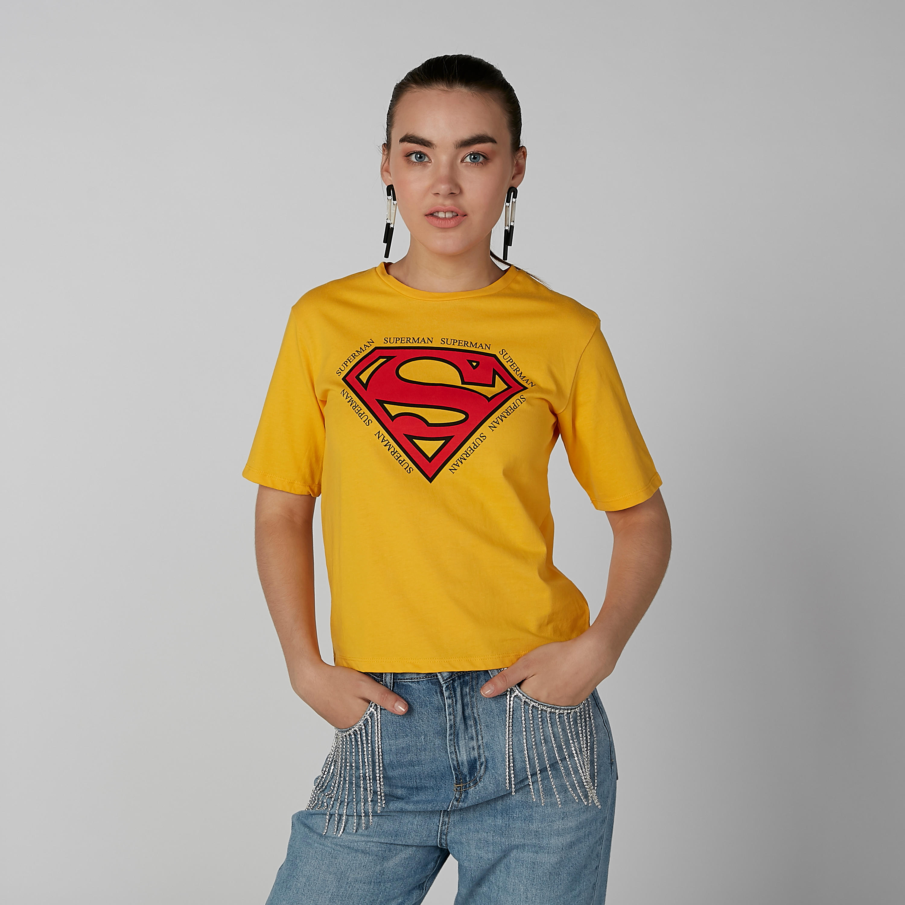 تيشيرت بياقة مستديرة وأكمام قصيرة وطبعات سوبرمان-women-clothing-tshirts-image-1