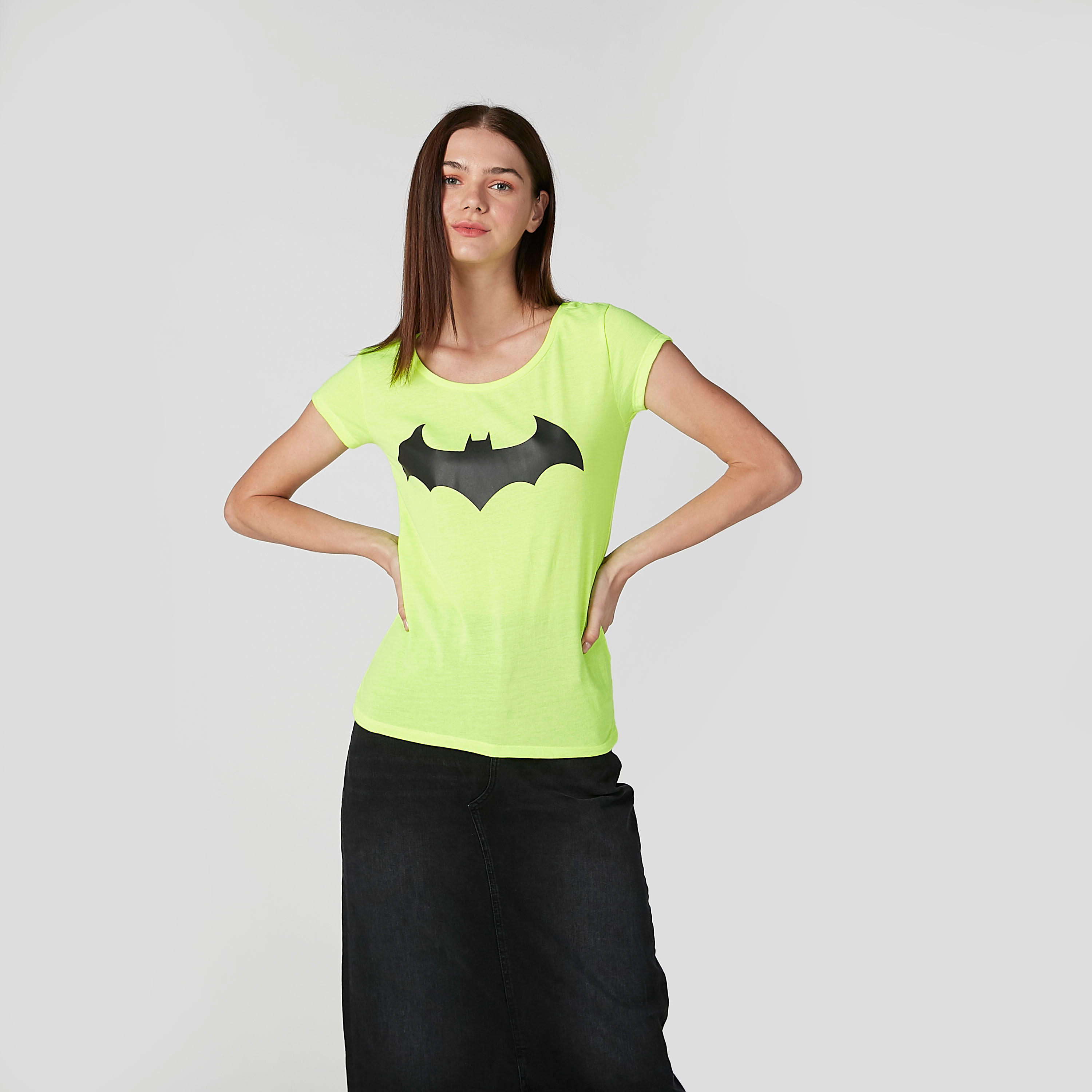 تيشيرت بياقة مستديرة وأكمام كاب وطبعات باتمان-women-clothing-tshirts-image-2