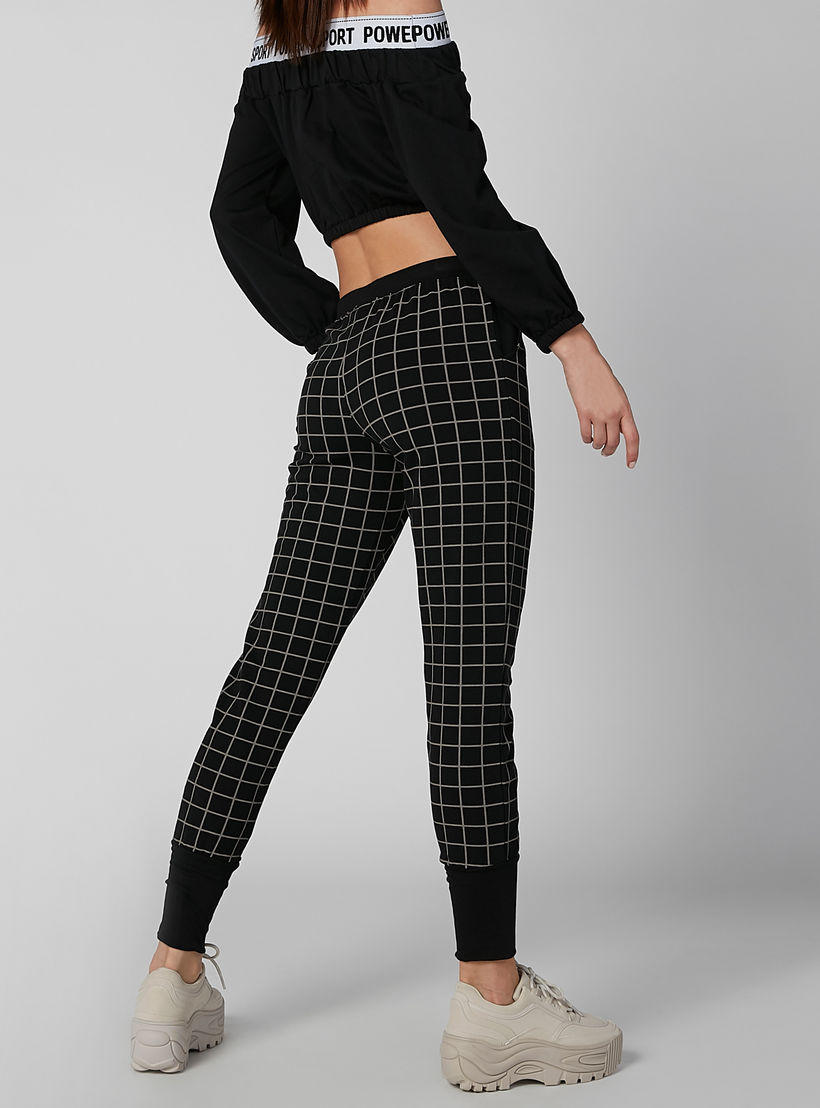 بنطال رياضي كاروهات قصير بجيوب-women-clothing-bottoms-joggers-image-1