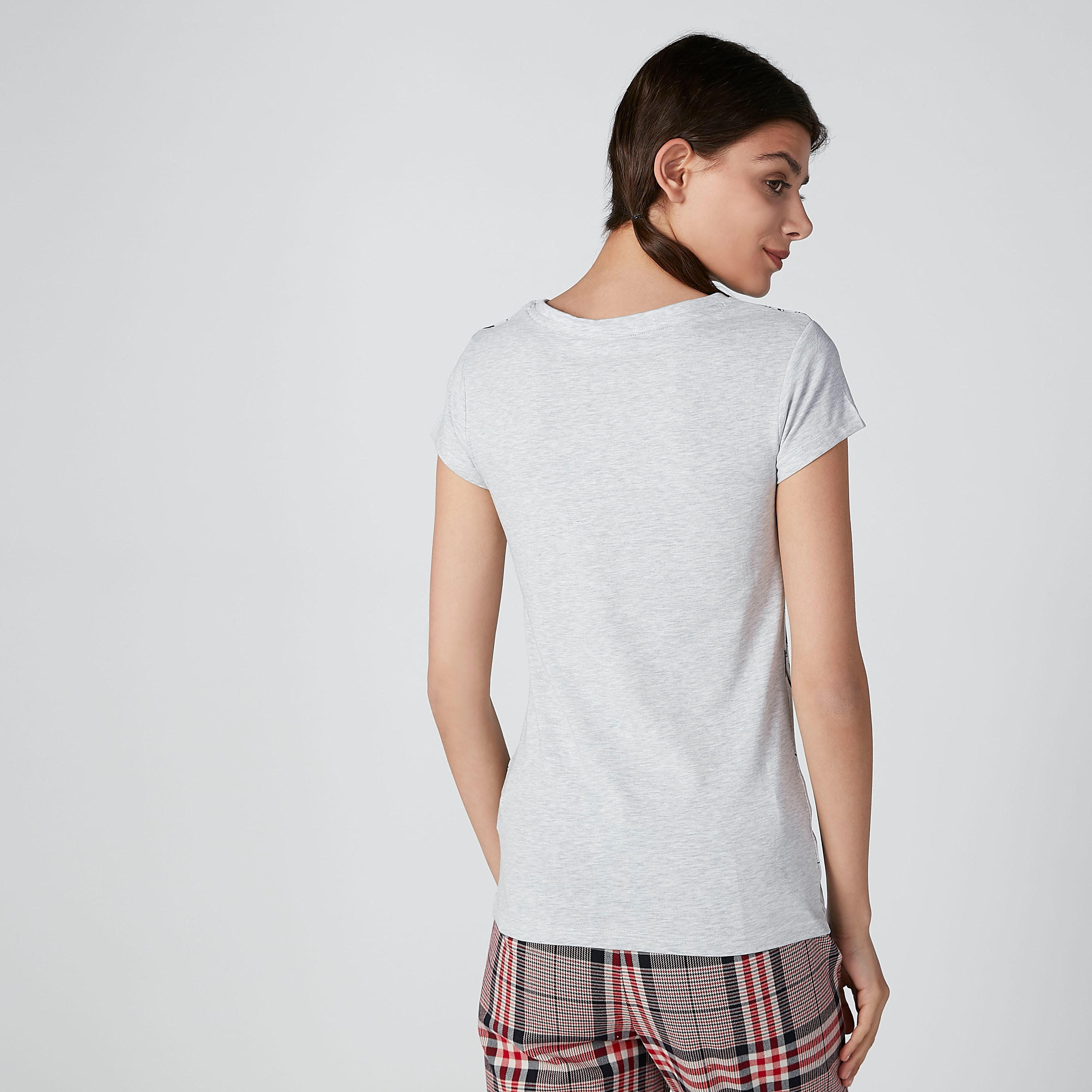 تيشيرت بأكمام كاب وياقة مستديرة وطبعات ميكي ماوس-women-clothing-tshirts-image-2