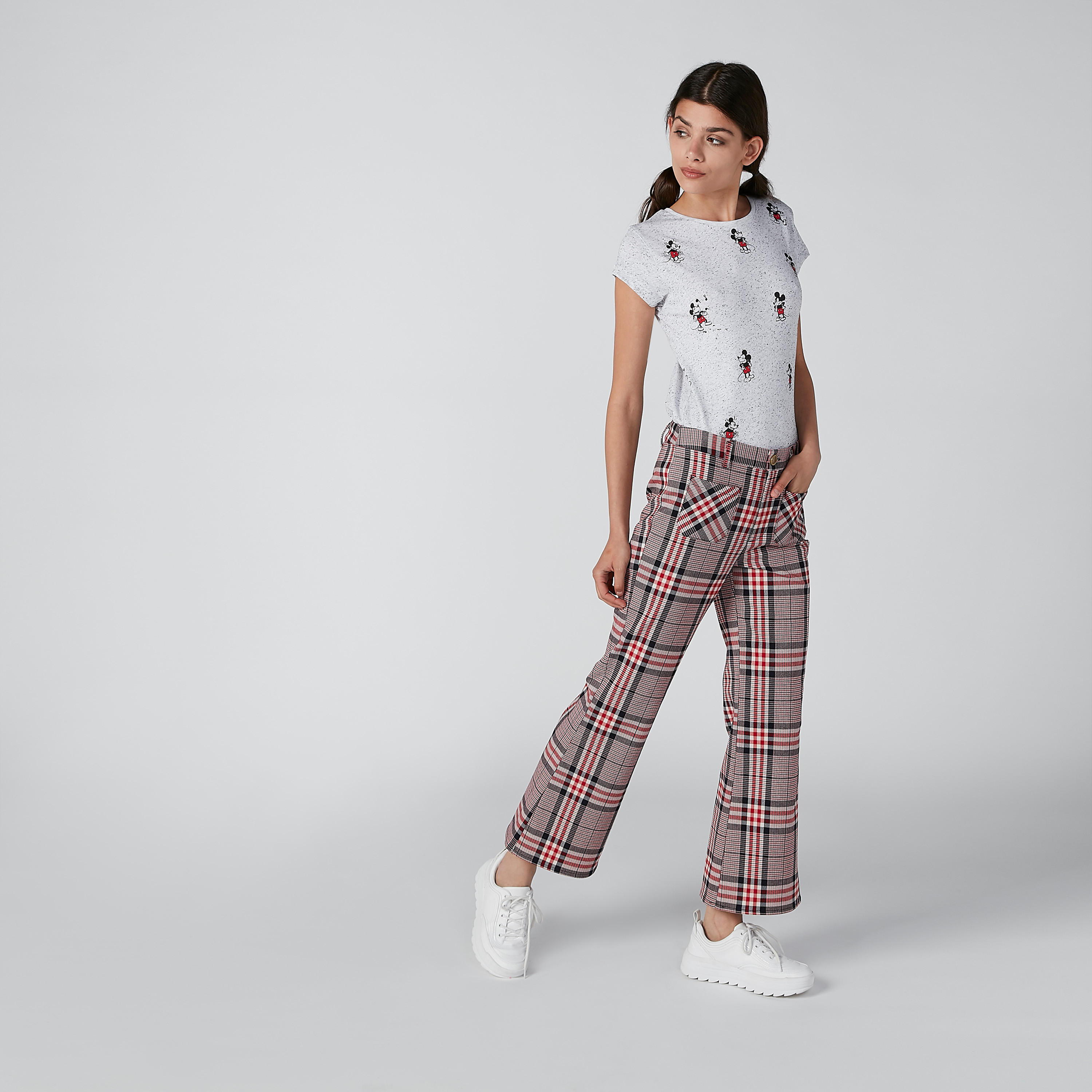تيشيرت بأكمام كاب وياقة مستديرة وطبعات ميكي ماوس-women-clothing-tshirts-image-1