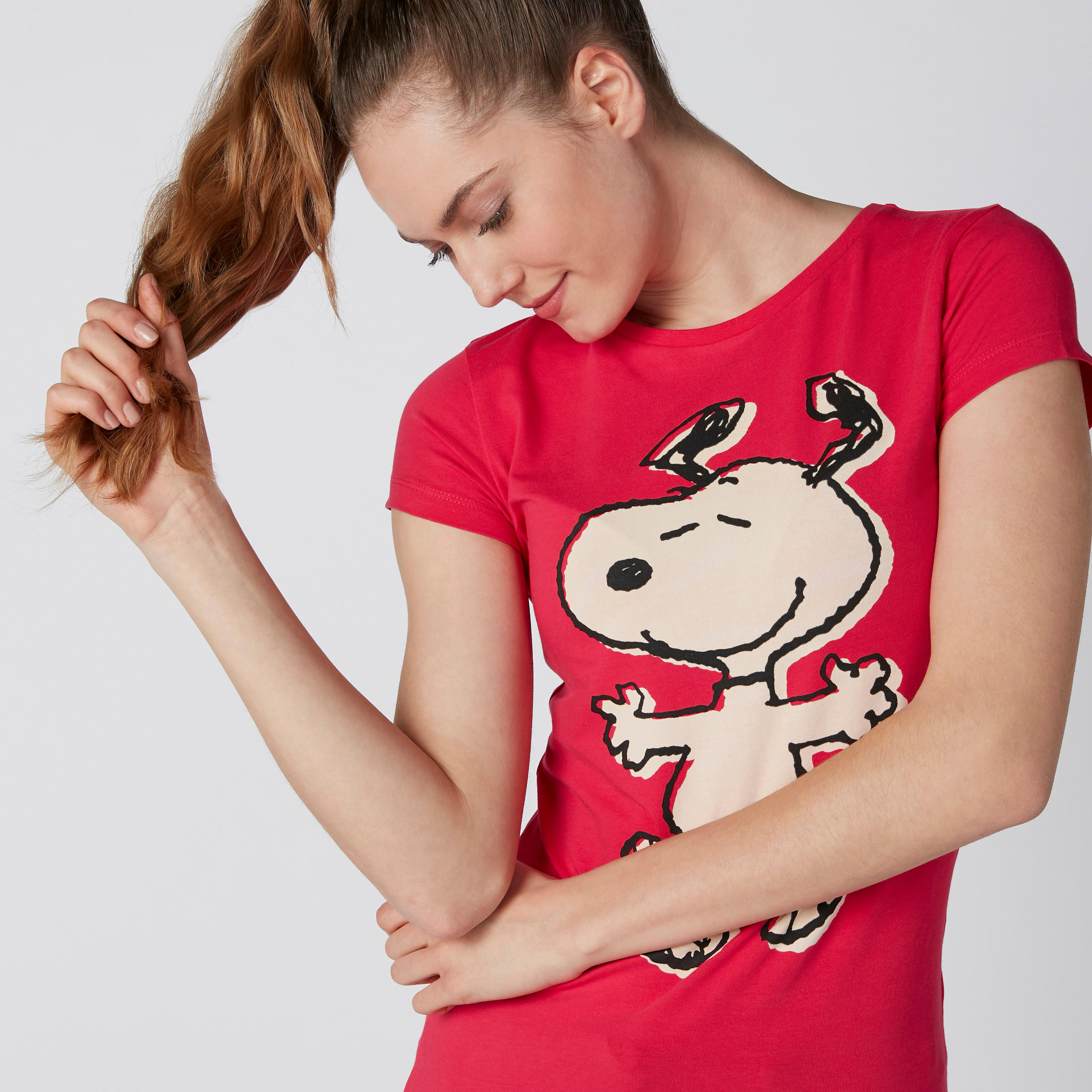 تيشيرت بياقة مستديرة وأكمام كاب وطبعات-women-clothing-tshirts-image-1