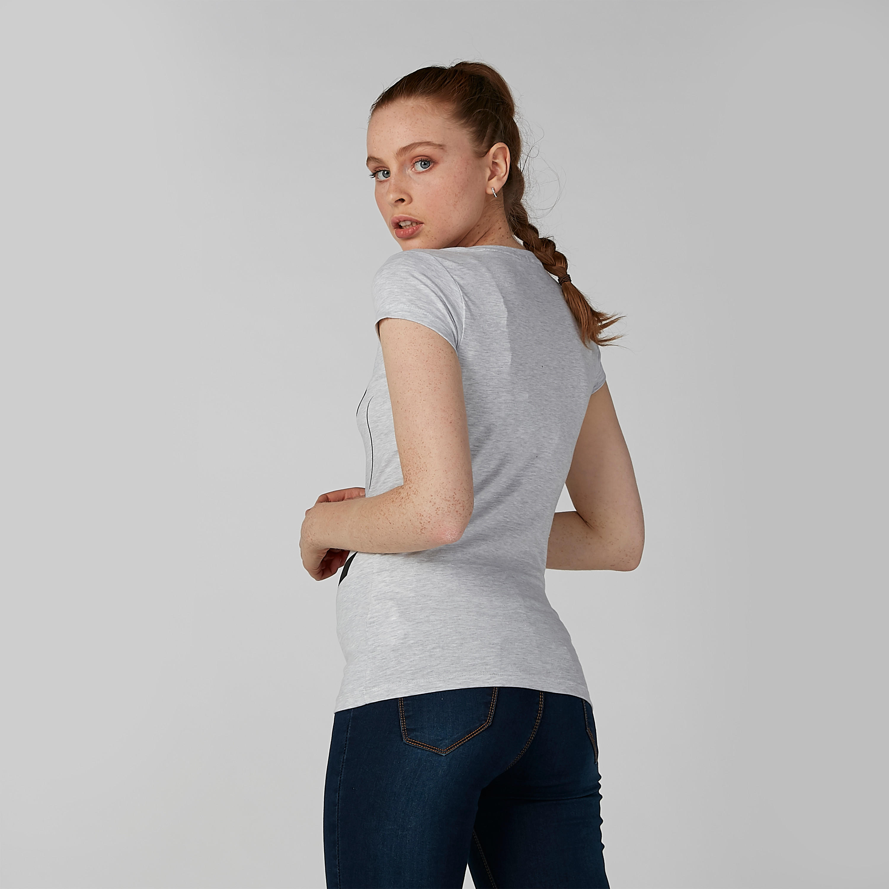 تيشيرت مستدام بقصّة سليم وأكمام كاب وطبعات ميني ماوس -women-clothing-tshirts-image-3