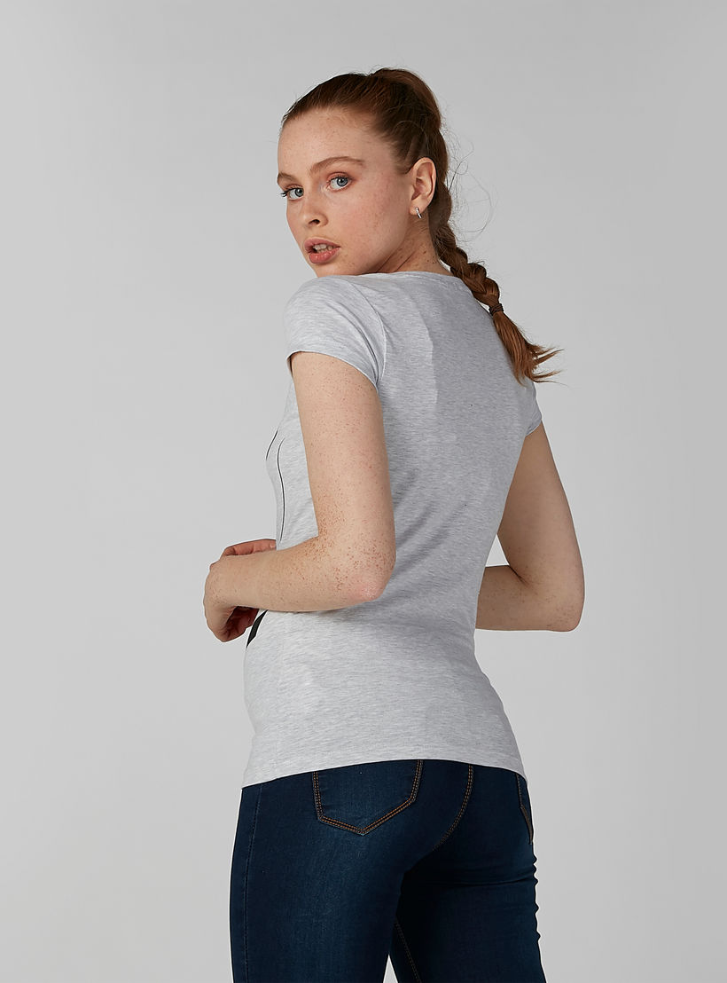 تيشيرت مستدام بقصّة سليم وأكمام كاب وطبعات ميني ماوس -women-clothing-tshirts-image-3
