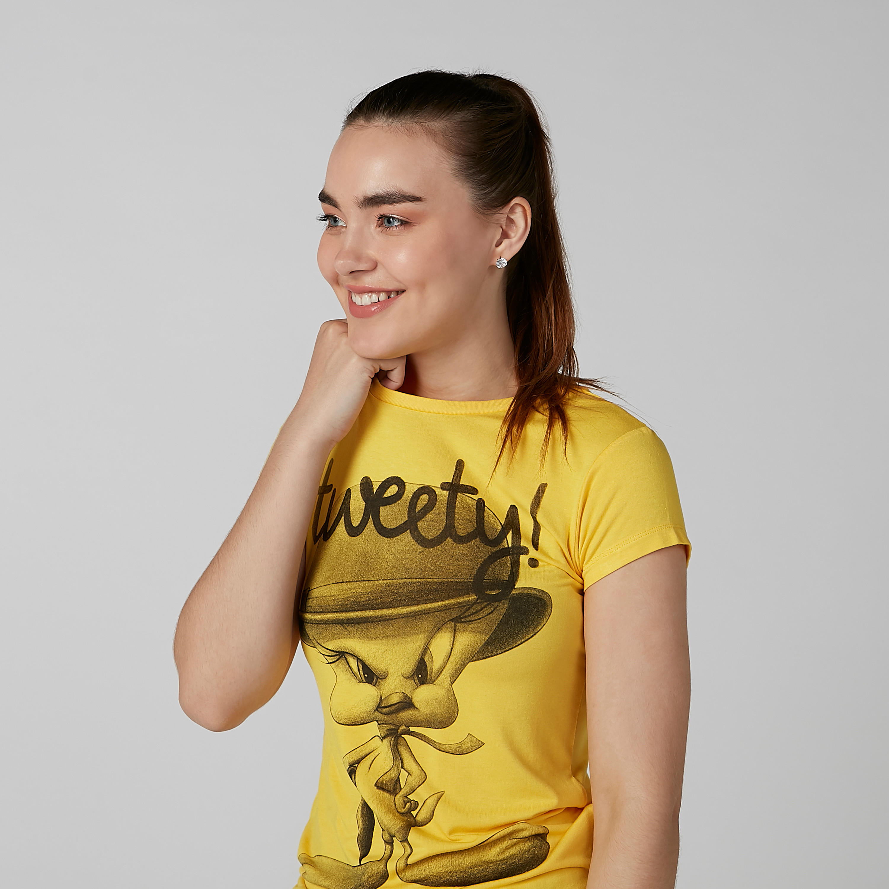 تيشيرت سكيني بأكمام كاب وطبعات تويتي-women-clothing-tshirts-image-1