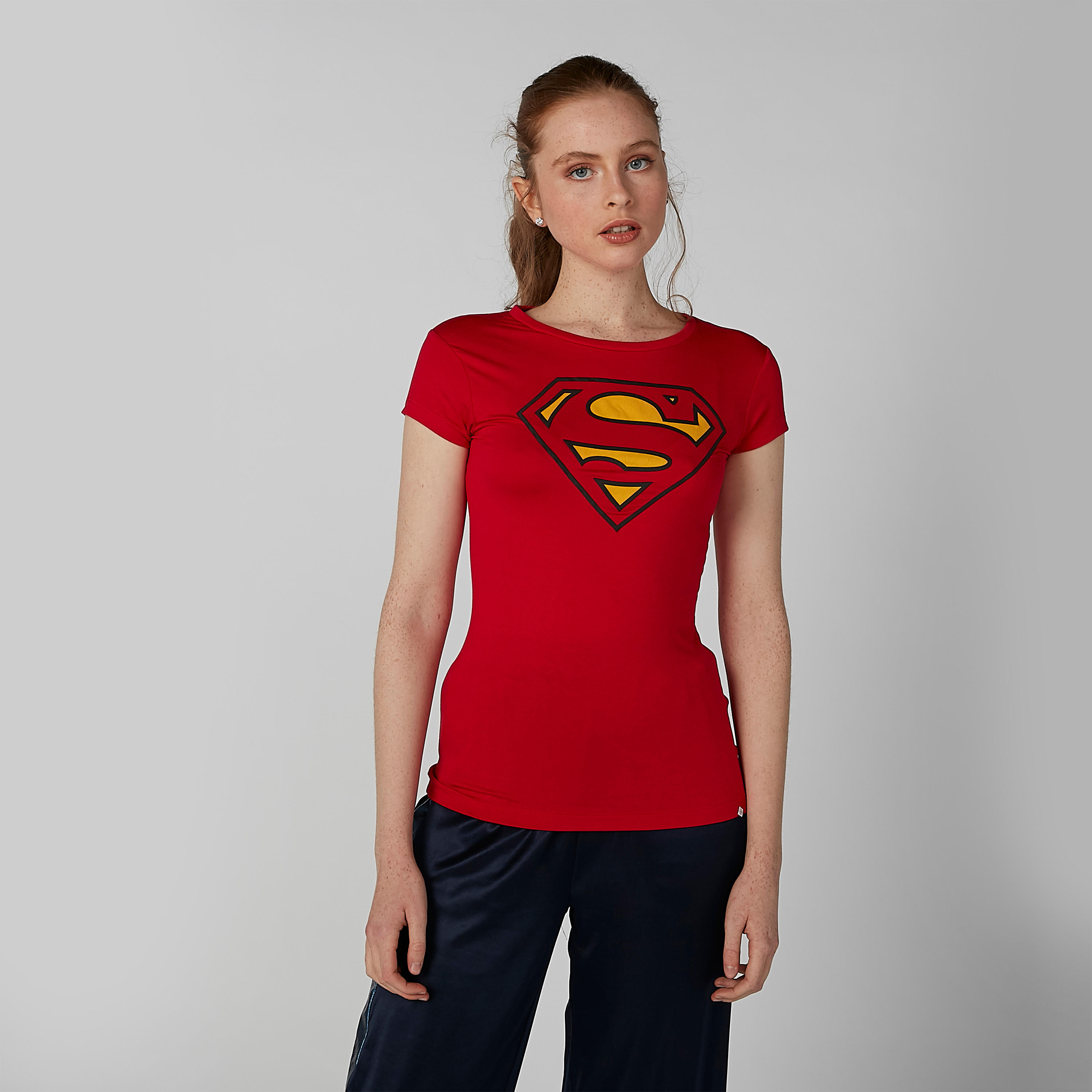 تيشيرت بقصّة سكيني وأكمام كاب وطبعات سوبرمان-women-clothing-tshirts-image-1