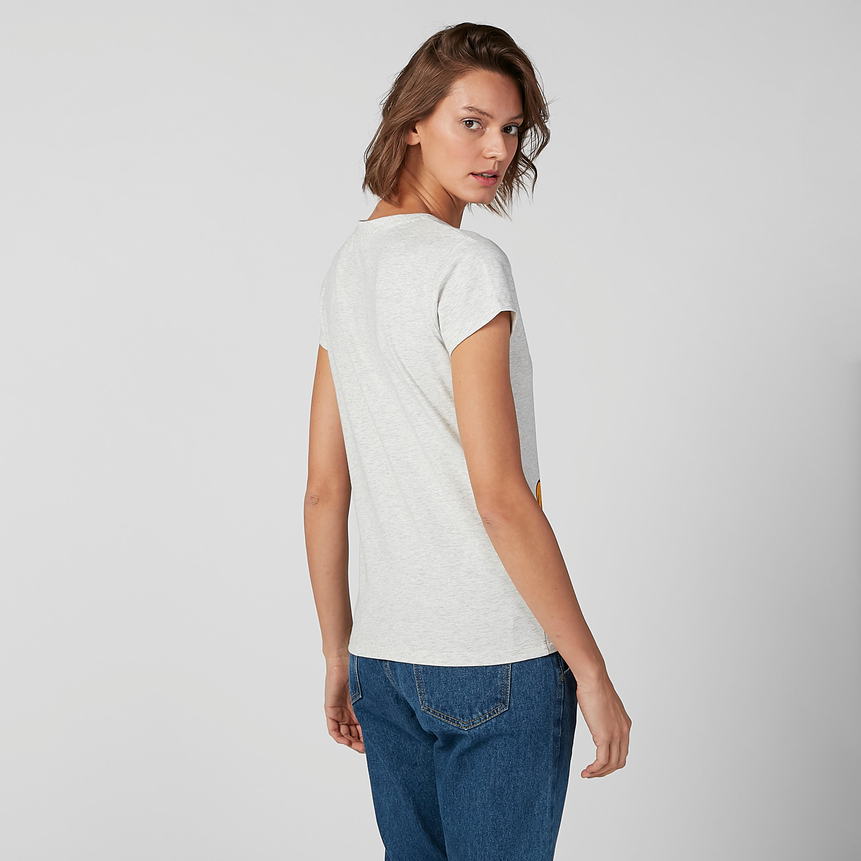 تيشيرت بقصّة سكيني وأكمام كاب وطبعات جارفيلد-women-clothing-tshirts-image-3