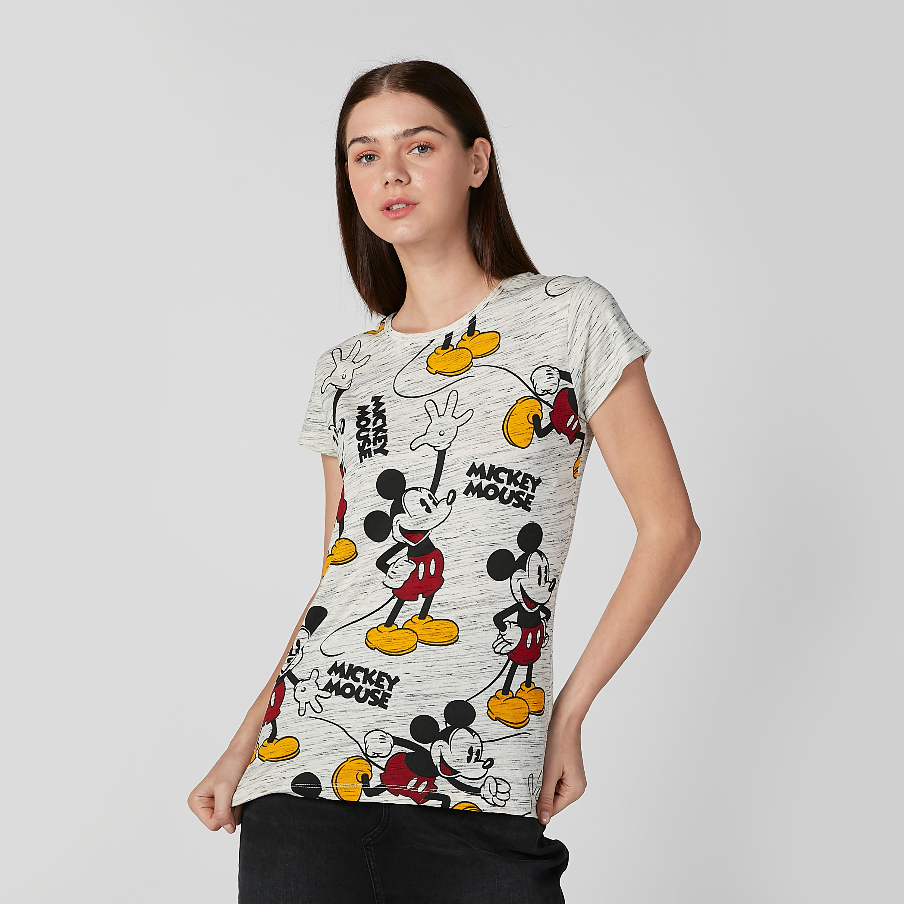 تيشيرت مستدام سكيني بياقة مستديرة وطبعات ميكي ماوس -women-clothing-tshirts-image-1