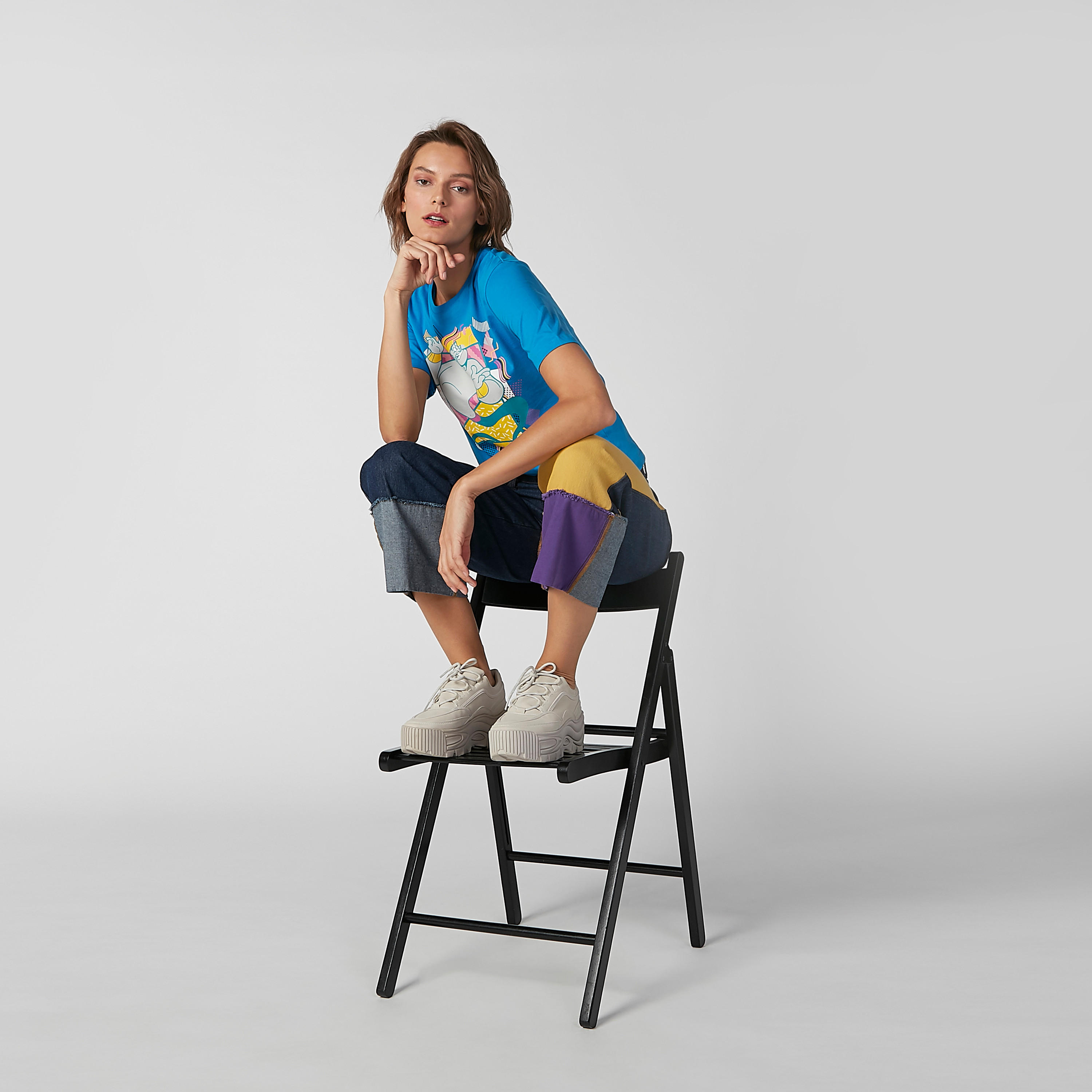 تيشيرت بقصّة سكيني وأكمام قصيرة وطبعات جرافيك جيني-women-clothing-tshirts-image-1