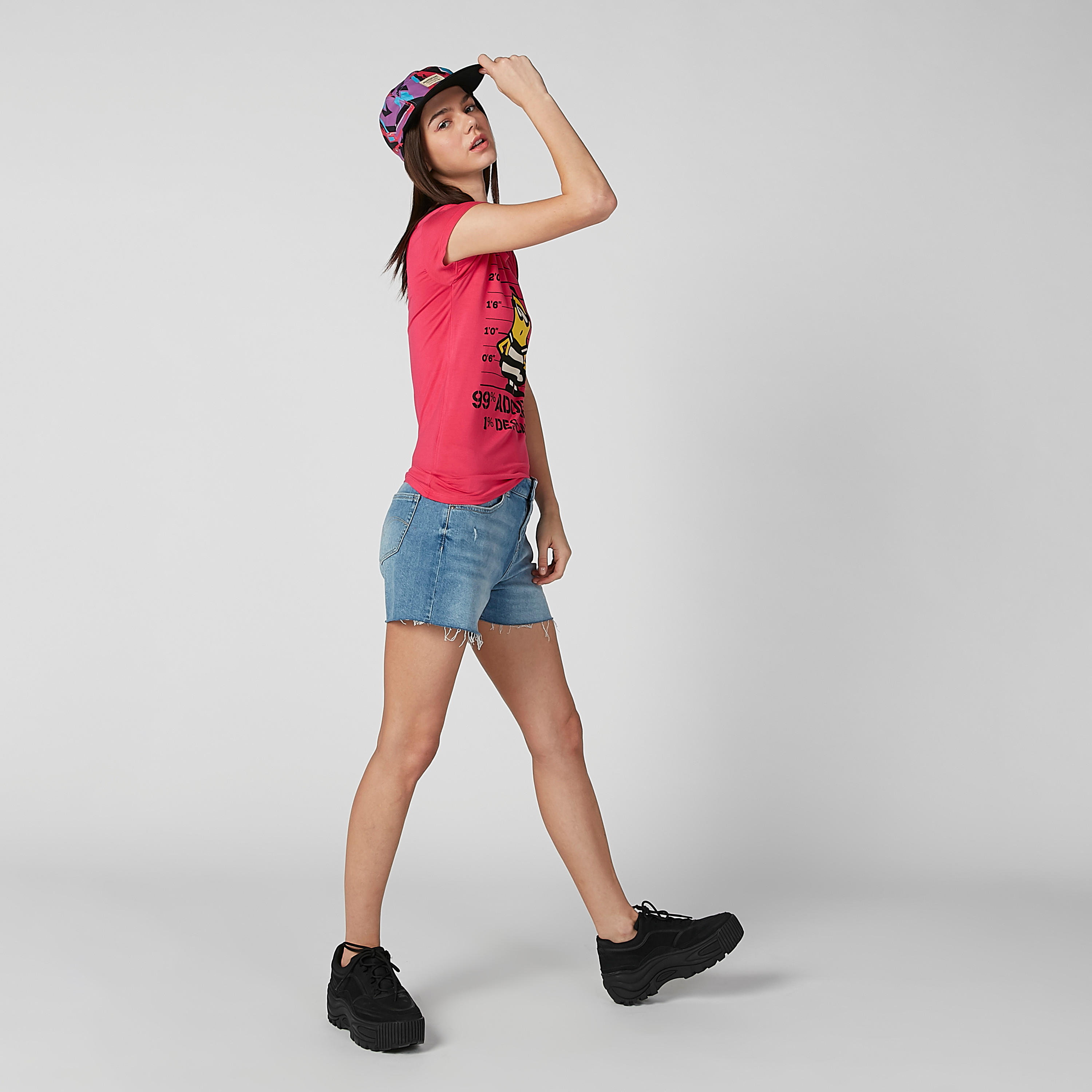 تيشيرت مستدام سليم بأكمام كاب وطبعات مينيونز -women-clothing-tshirts-image-1