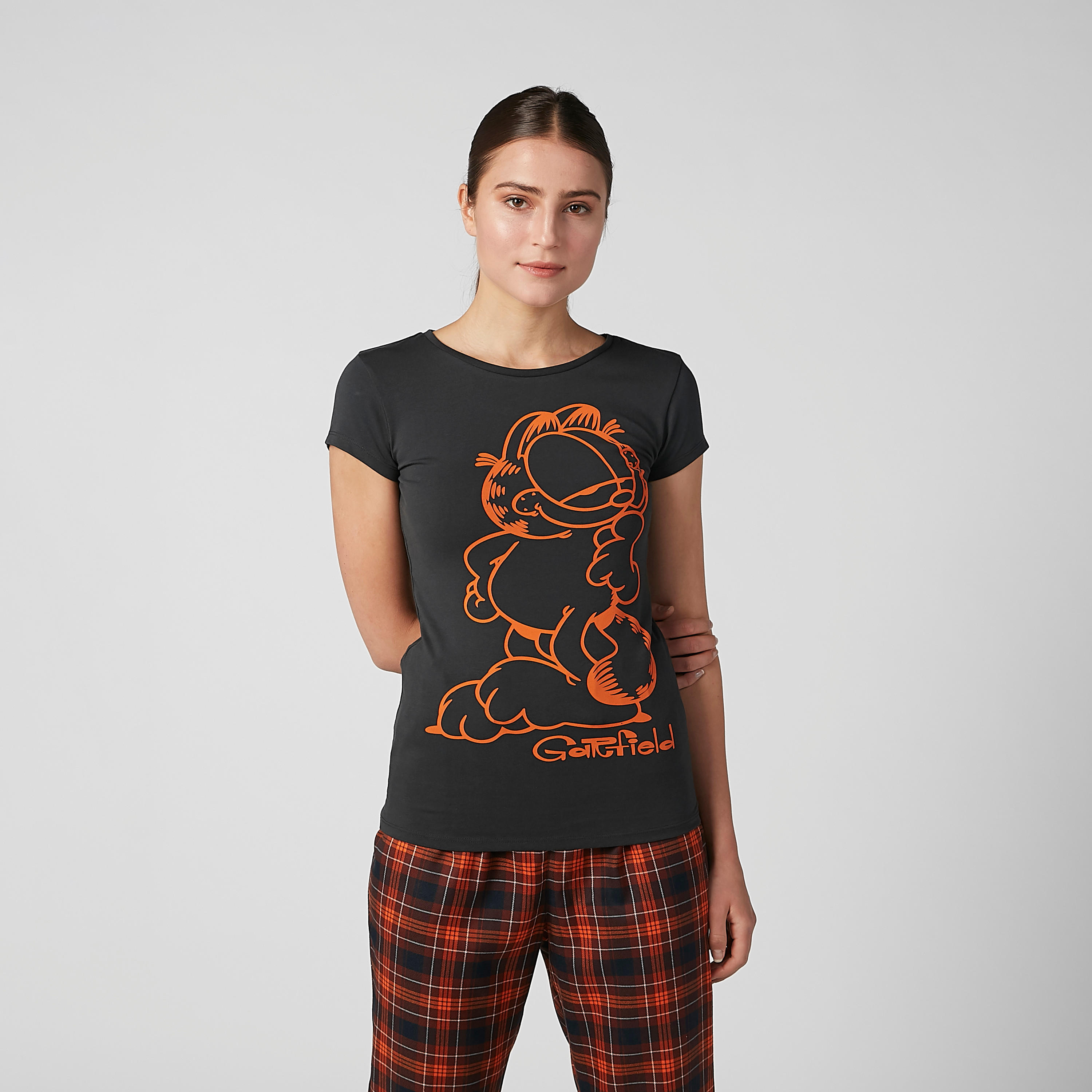تيشيرت مستدام سليم بياقة مستديرة وطبعات جارفيلد -women-clothing-tshirts-image-2