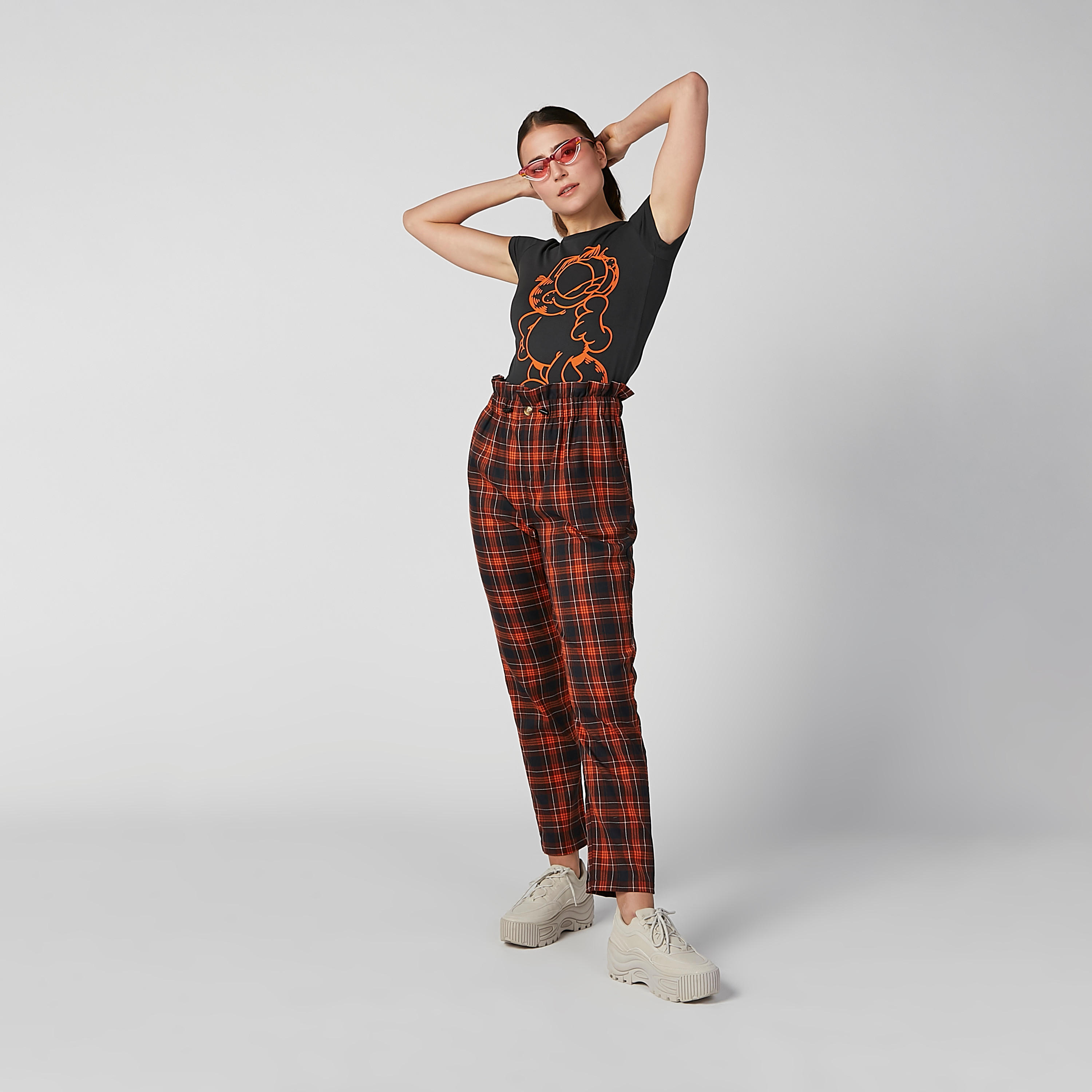 تيشيرت مستدام سليم بياقة مستديرة وطبعات جارفيلد -women-clothing-tshirts-image-3