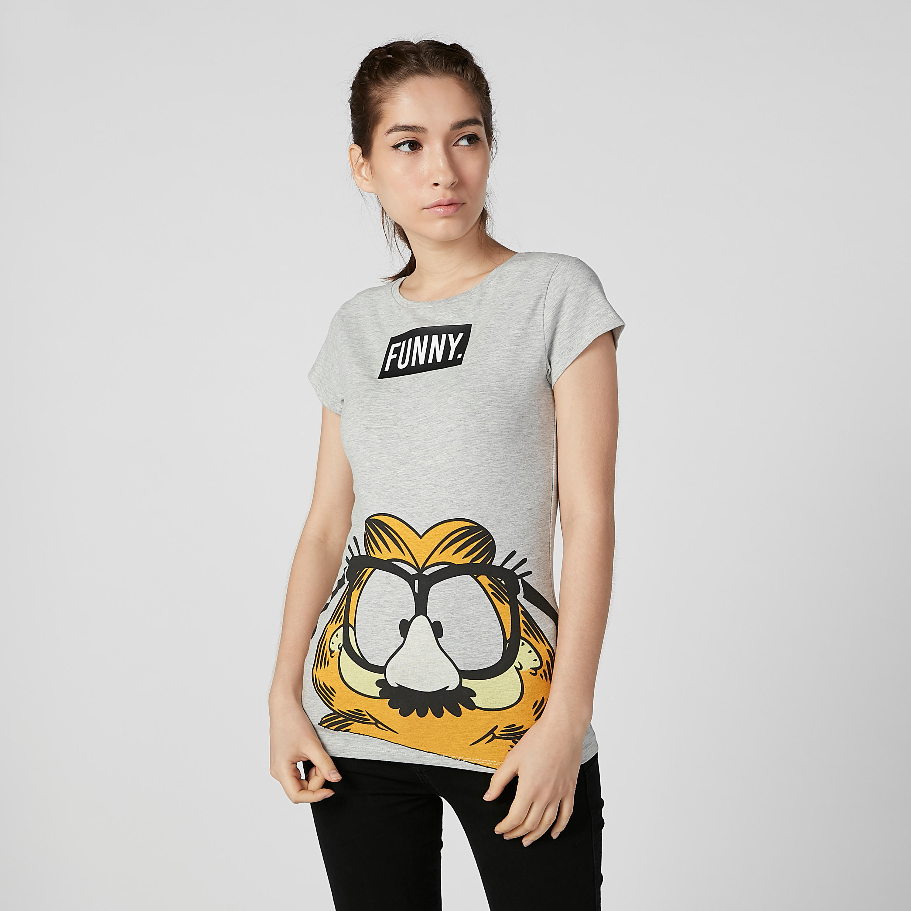تيشيرت بقصّة سكيني وياقة مستديرة وأكمام كاب وطبعات جارفيلد-women-clothing-tshirts-image-1