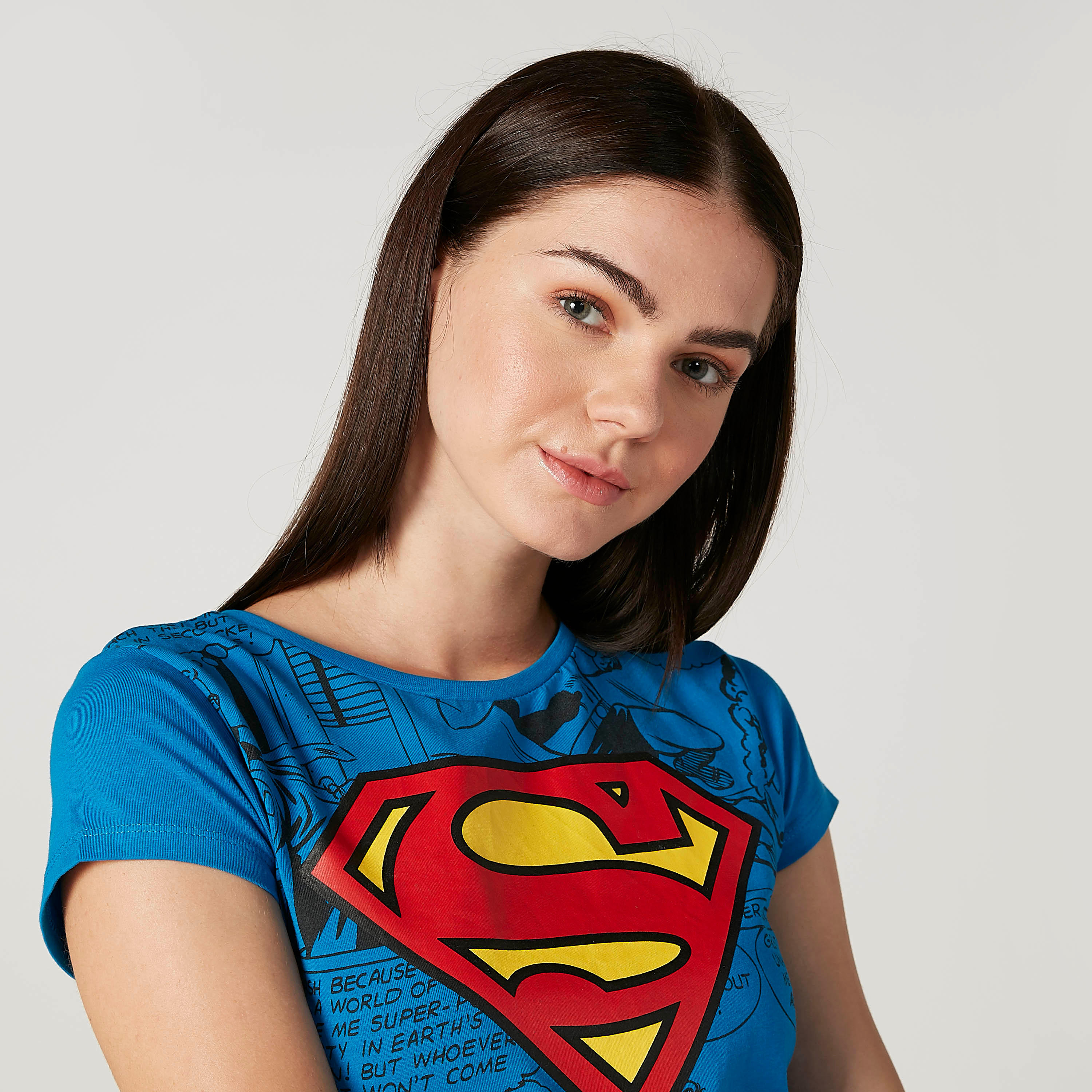تيشيرت سكيني بياقة مستديرة وأكمام كاب وطبعات سوبرمان-women-clothing-tshirts-image-3