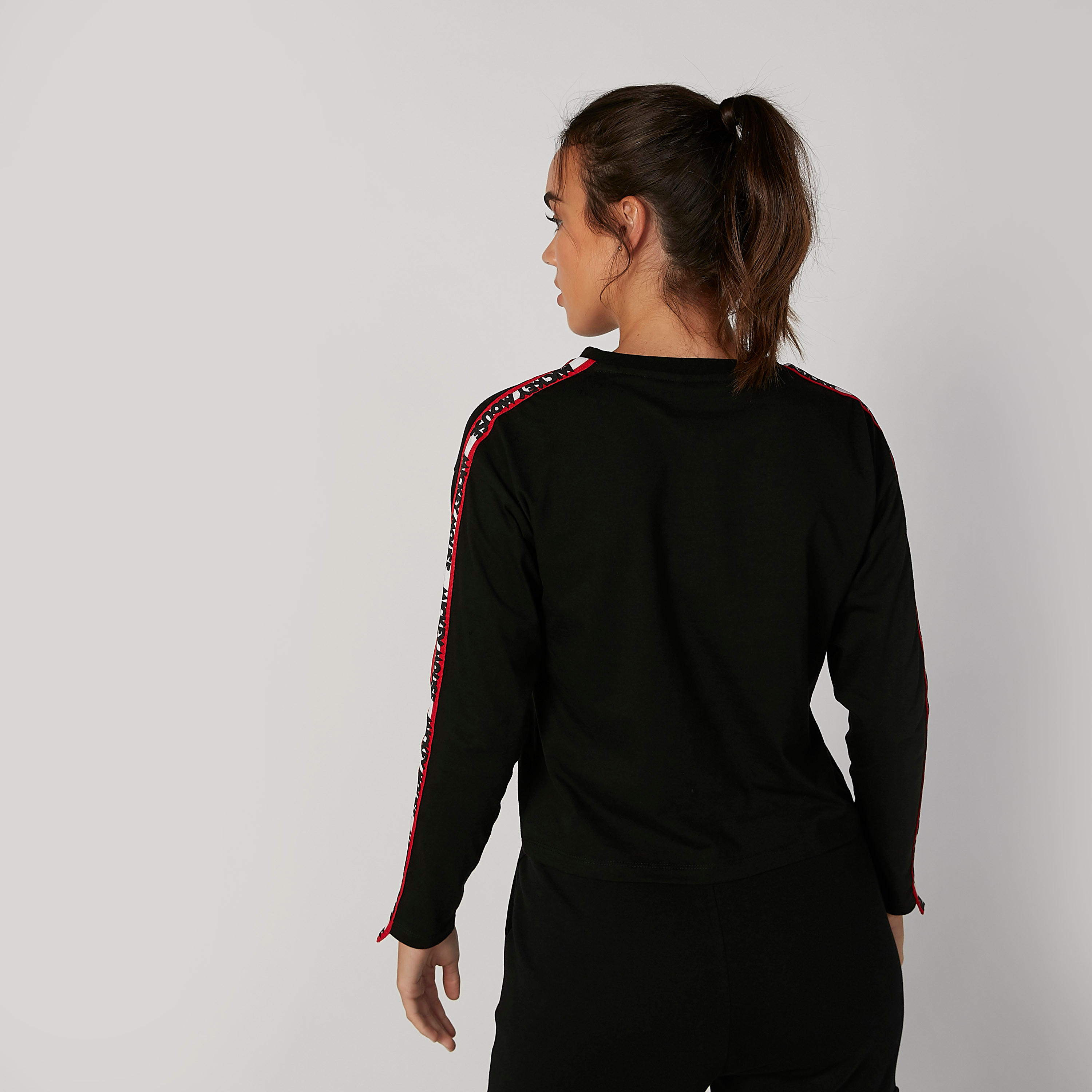 سويت شيرت مستدام بأكمام طويلة وطبعات ميكي ماوس -women-winterwear-hoodiesandsweatshirts-sweatshirts-image-4