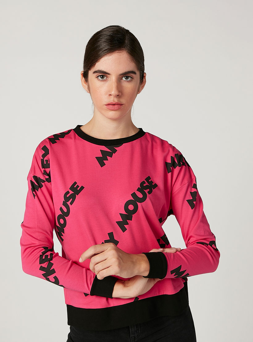 بلوزة سكيني فيت بطبعات ميكي ماوس وياقة مستديرة وأكمام طويلة-women-clothing-tshirts-image-1