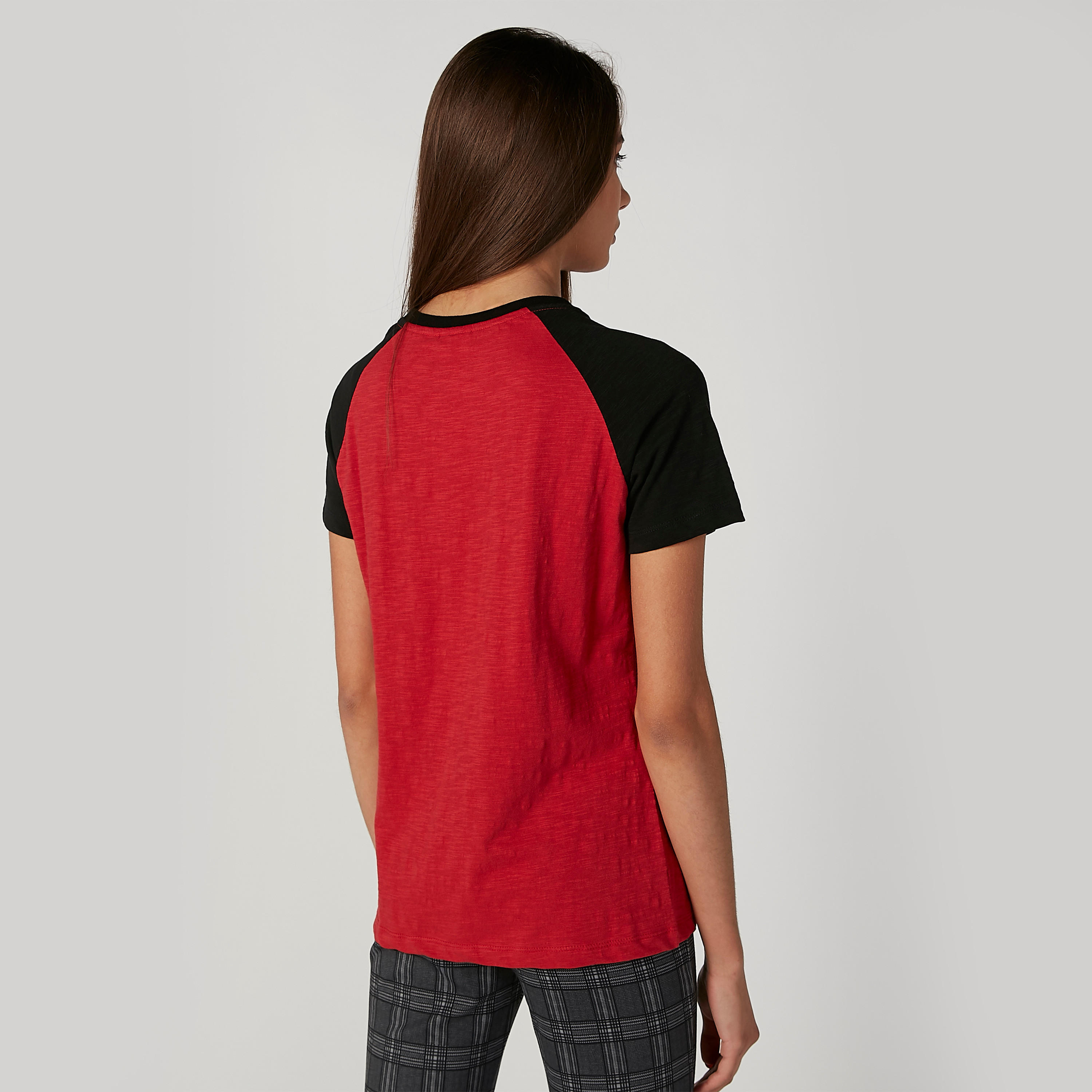 تيشيرت مستدام سكيني بأكمام مغايرة وطبعات ميني ماوس -women-clothing-tshirts-image-2