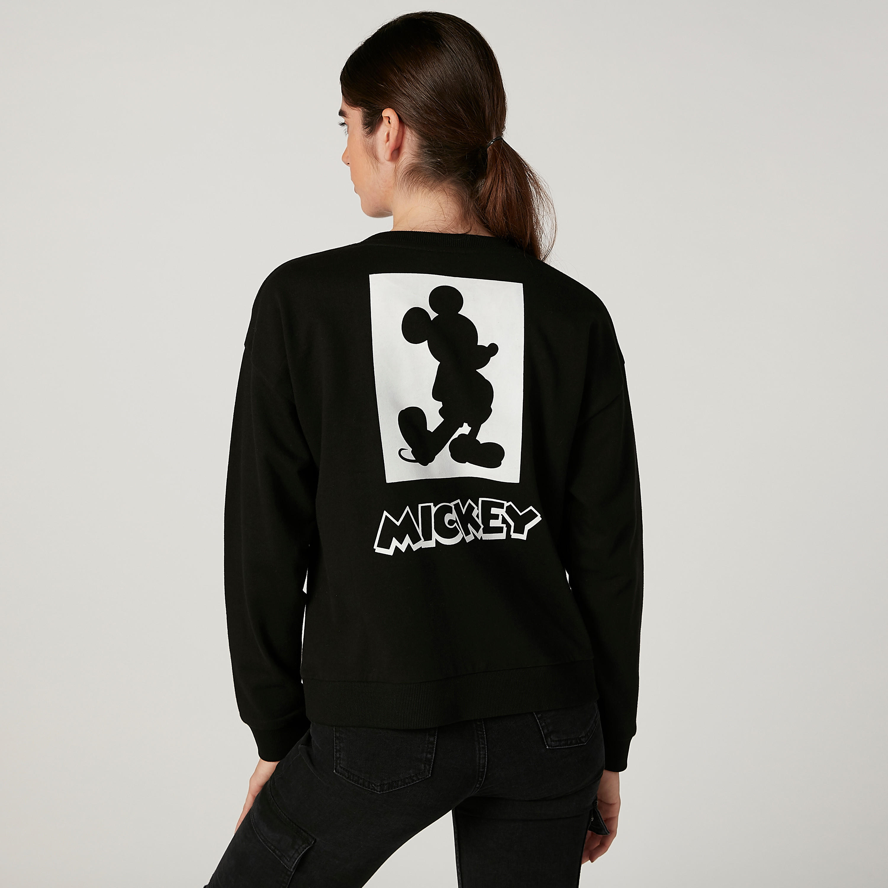 سويت شيرت مستدام بأكمام طويلة وطبعات ميكي ماوس -women-winterwear-hoodiesandsweatshirts-sweatshirts-image-4