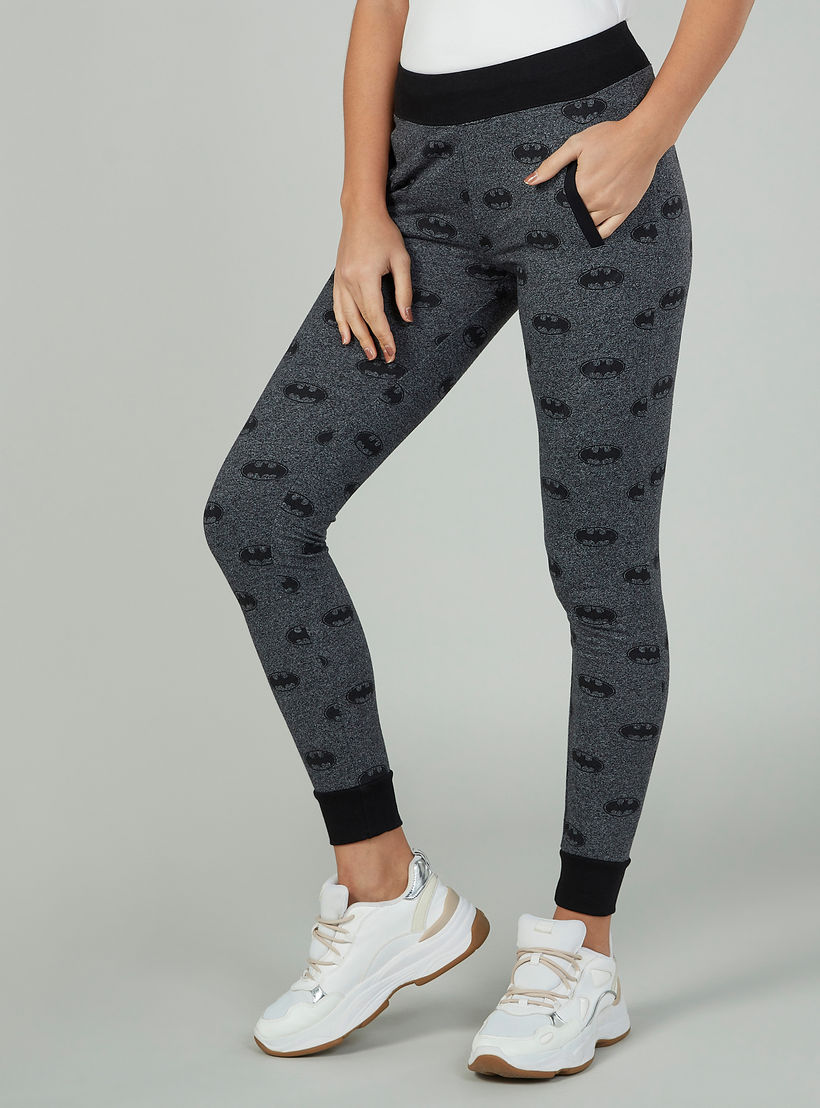 بنطلون رياضي سليم بخصر مطاطي منخفض وطبعات باتمان-women-clothing-bottoms-joggers-image-4