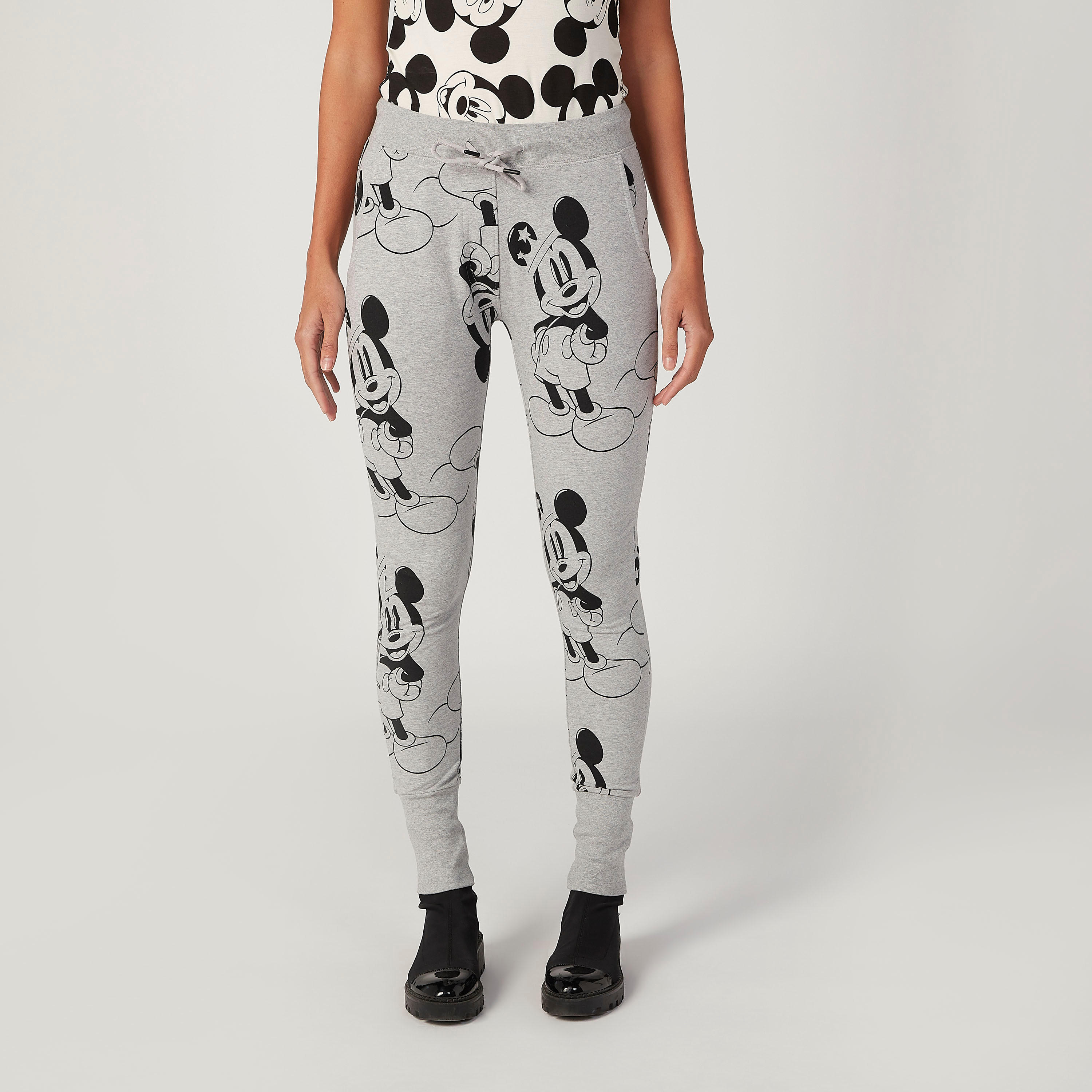 بنطلون رياضي سليم بجيوب وطبعات ميكي ماوس-women-clothing-bottoms-joggers-image-1