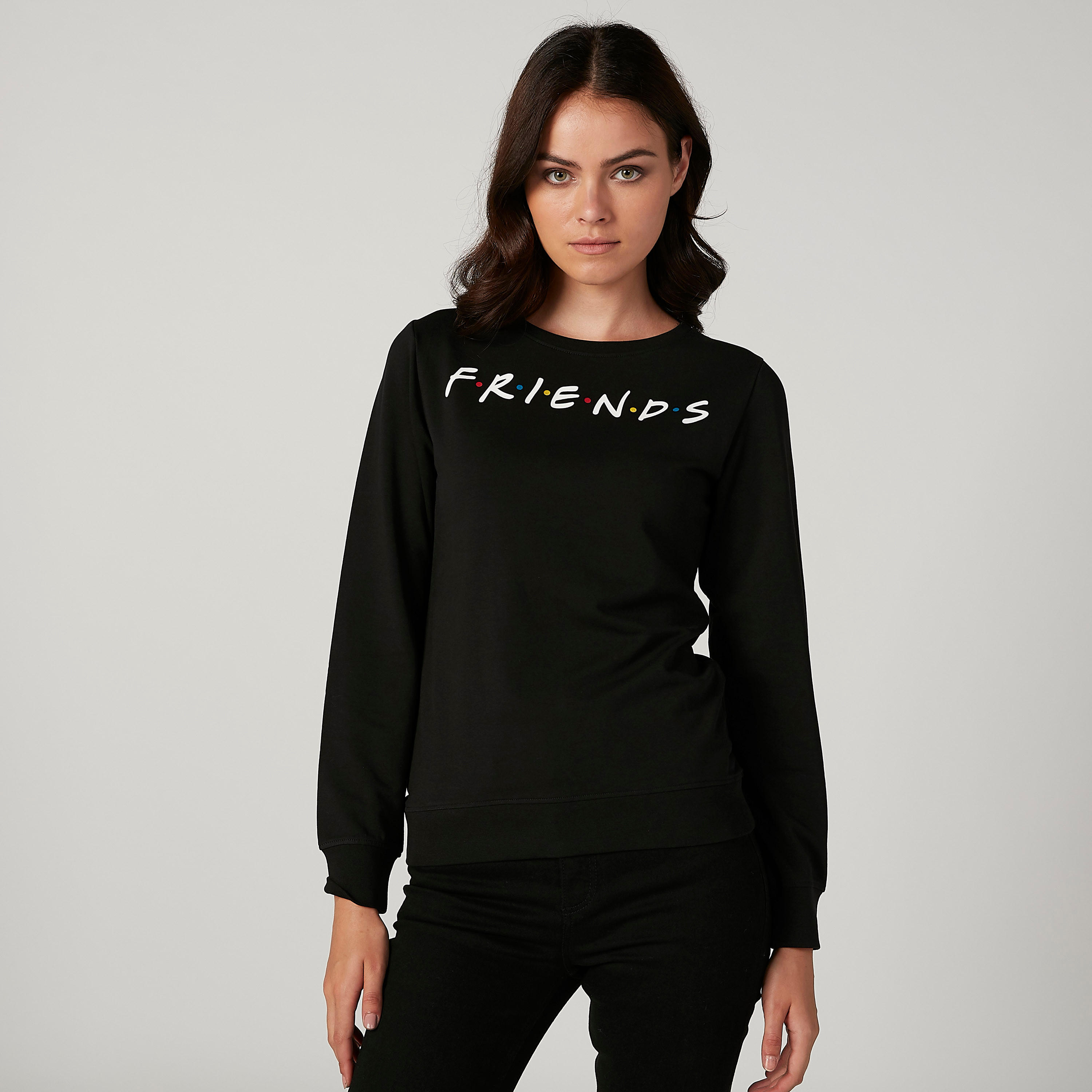 سويت شيرت بياقة مستديرة وأكمام طويلة وطبعات فريندز-women-winterwear-hoodiesandsweatshirts-sweatshirts-image-1