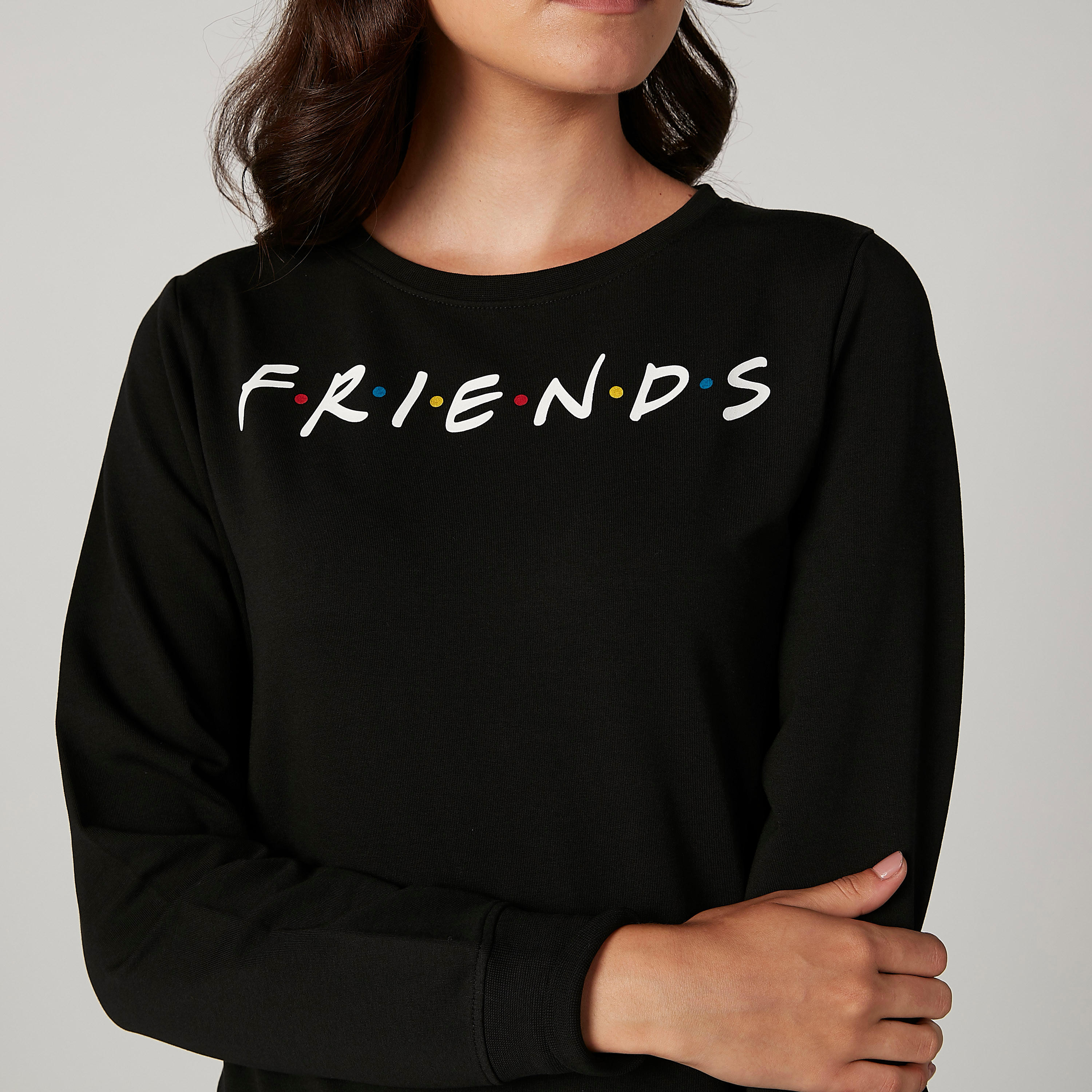 سويت شيرت بياقة مستديرة وأكمام طويلة وطبعات فريندز-women-winterwear-hoodiesandsweatshirts-sweatshirts-image-3