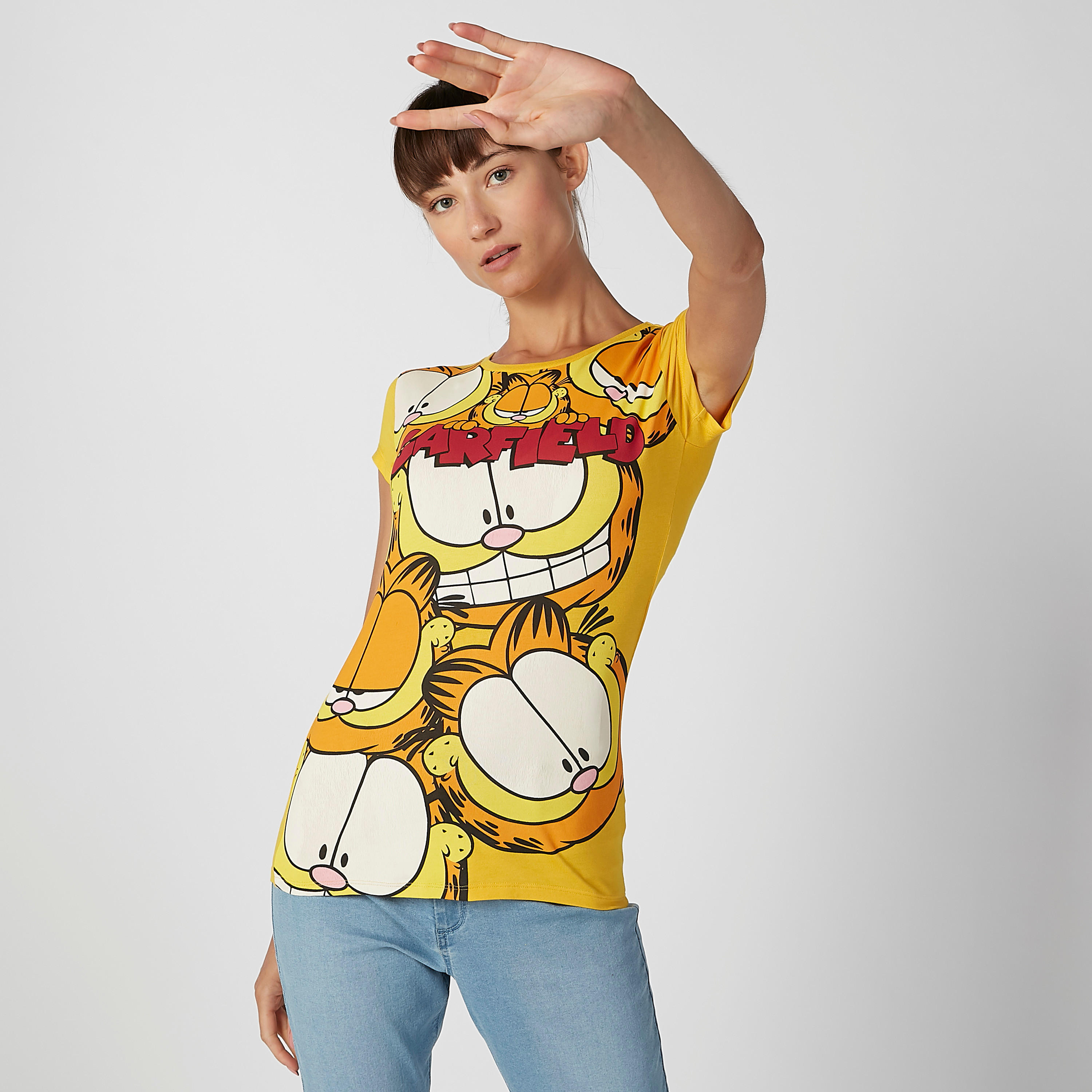تيشيرت سكيني بياقة مستديرة وأكمام كاب وطبعات جارفيلد-women-clothing-tshirts-image-1