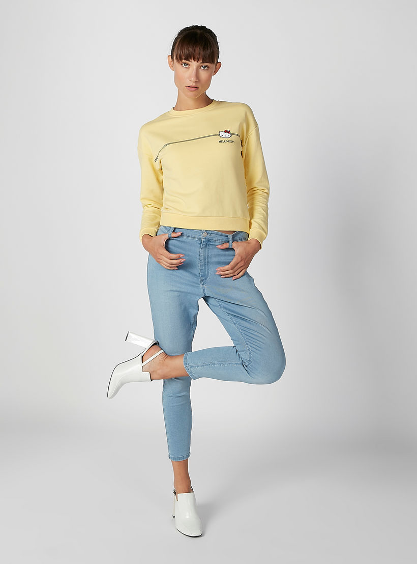 سويت شيرت بياقة مستديرة وأكمام طويلة وطبعات هالو كيتي-women-winterwear-hoodiesandsweatshirts-sweatshirts-image-3