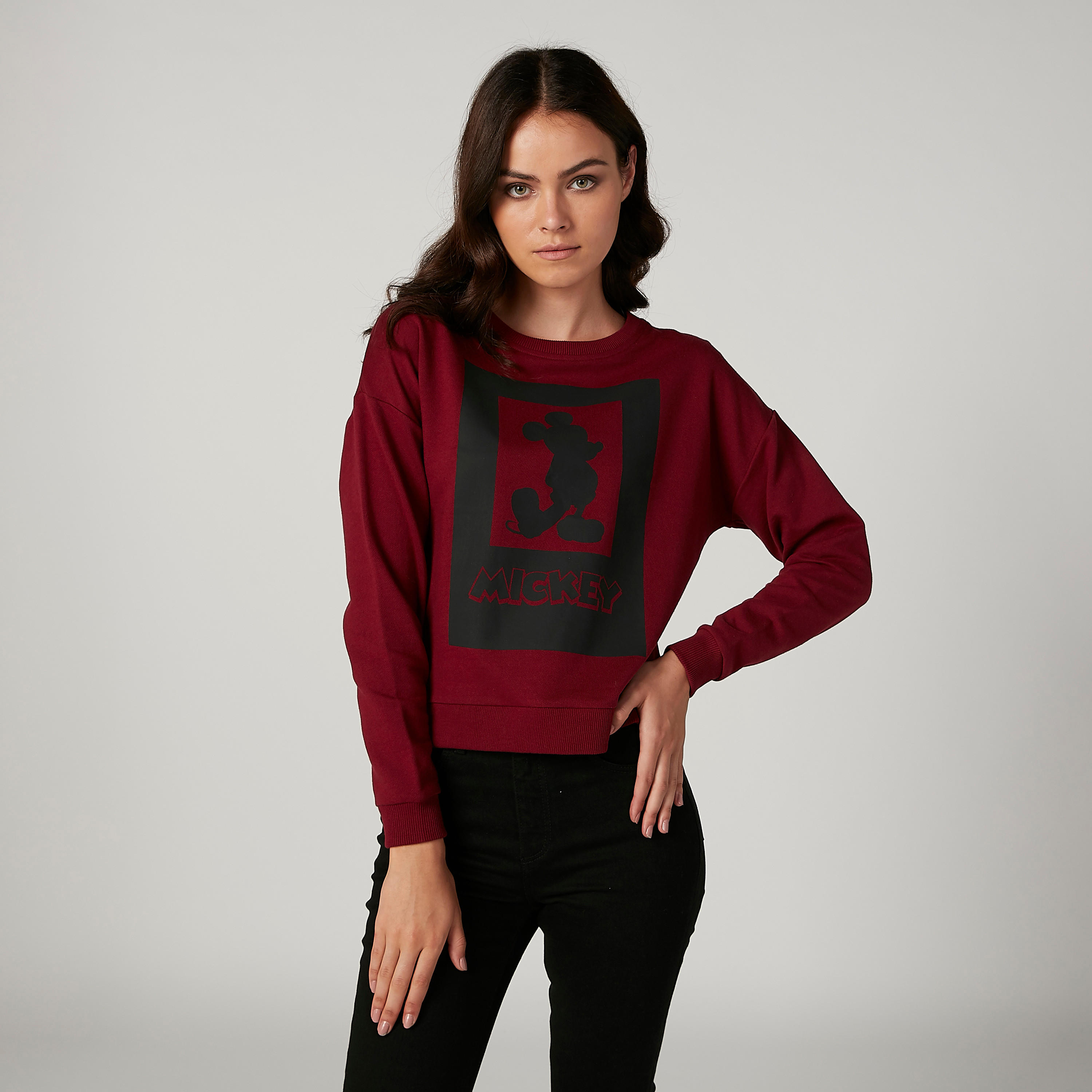 سويت شيرت بياقة مستديرة وأكمام طويلة وطبعات ميكي ماوس-women-winterwear-hoodiesandsweatshirts-sweatshirts-image-1