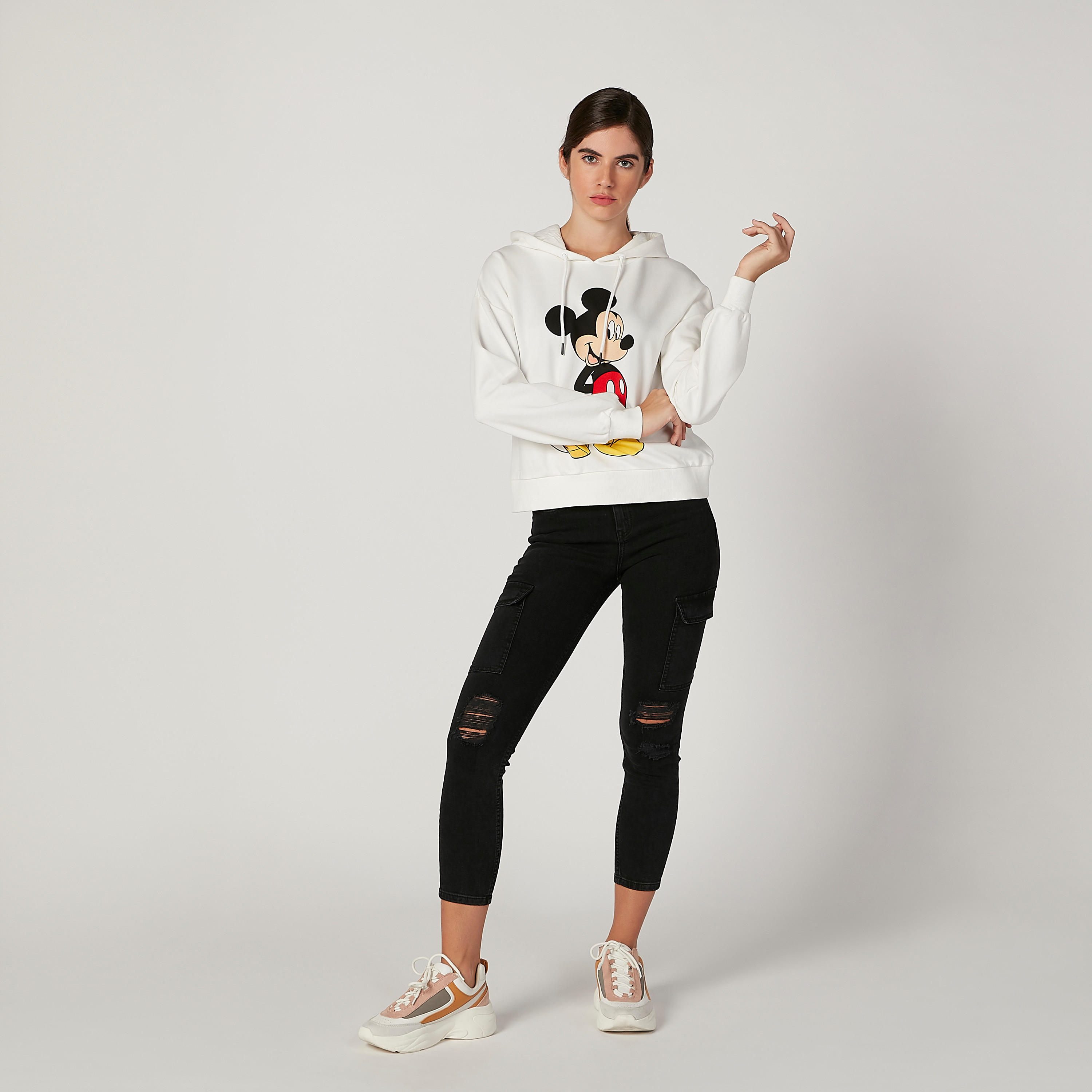 سويت شيرت بقبّعة وأكمام طويلة وطبعات ميكي ماوس-women-winterwear-hoodiesandsweatshirts-hoodies-image-3