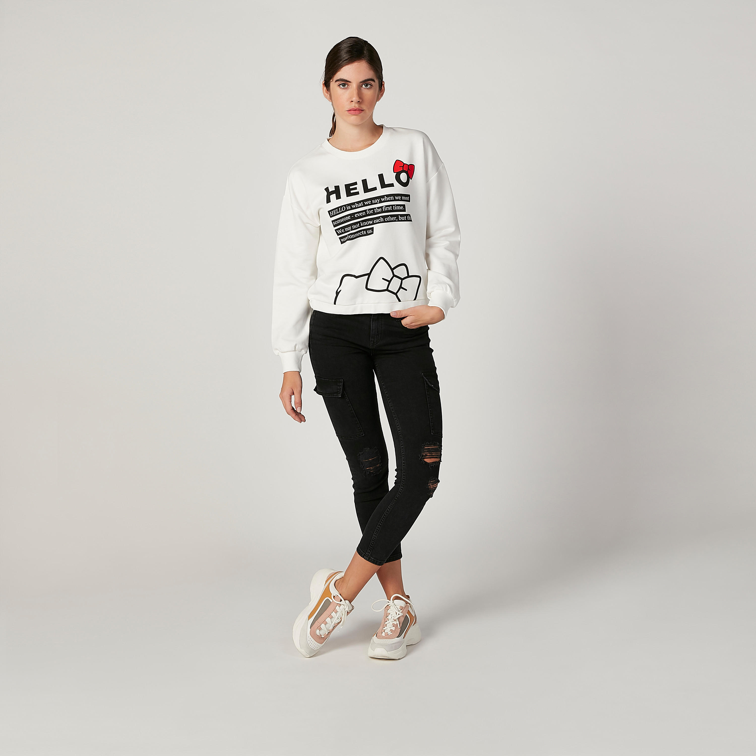 سويت شيرت بياقة مستديرة وأكمام طويلة وطبعات هالو كيتي-women-winterwear-hoodiesandsweatshirts-sweatshirts-image-3