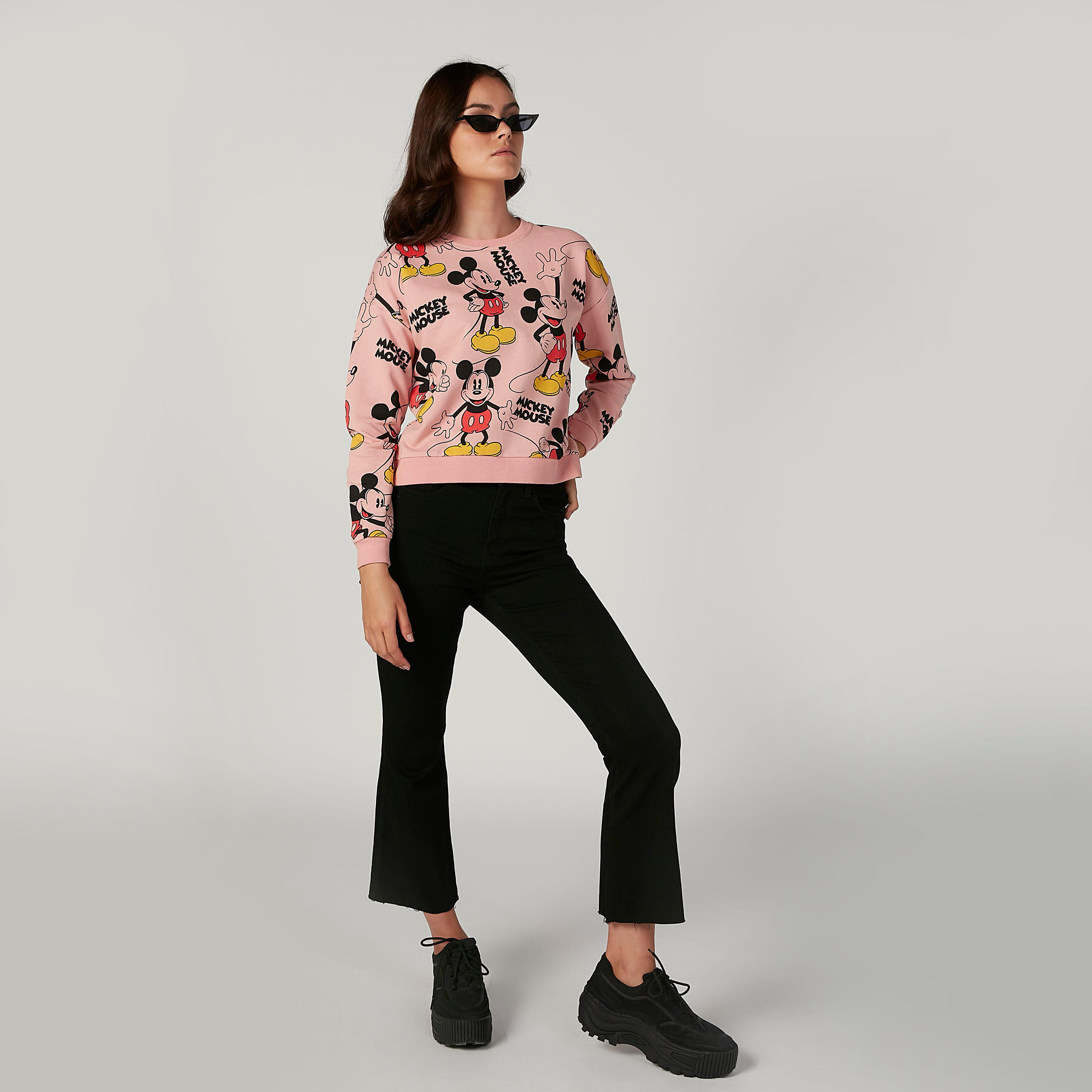 سويت شيرت بياقة مستديرة وأكمام طويلة وطبعات ميكي ماوس-women-winterwear-hoodiesandsweatshirts-sweatshirts-image-2