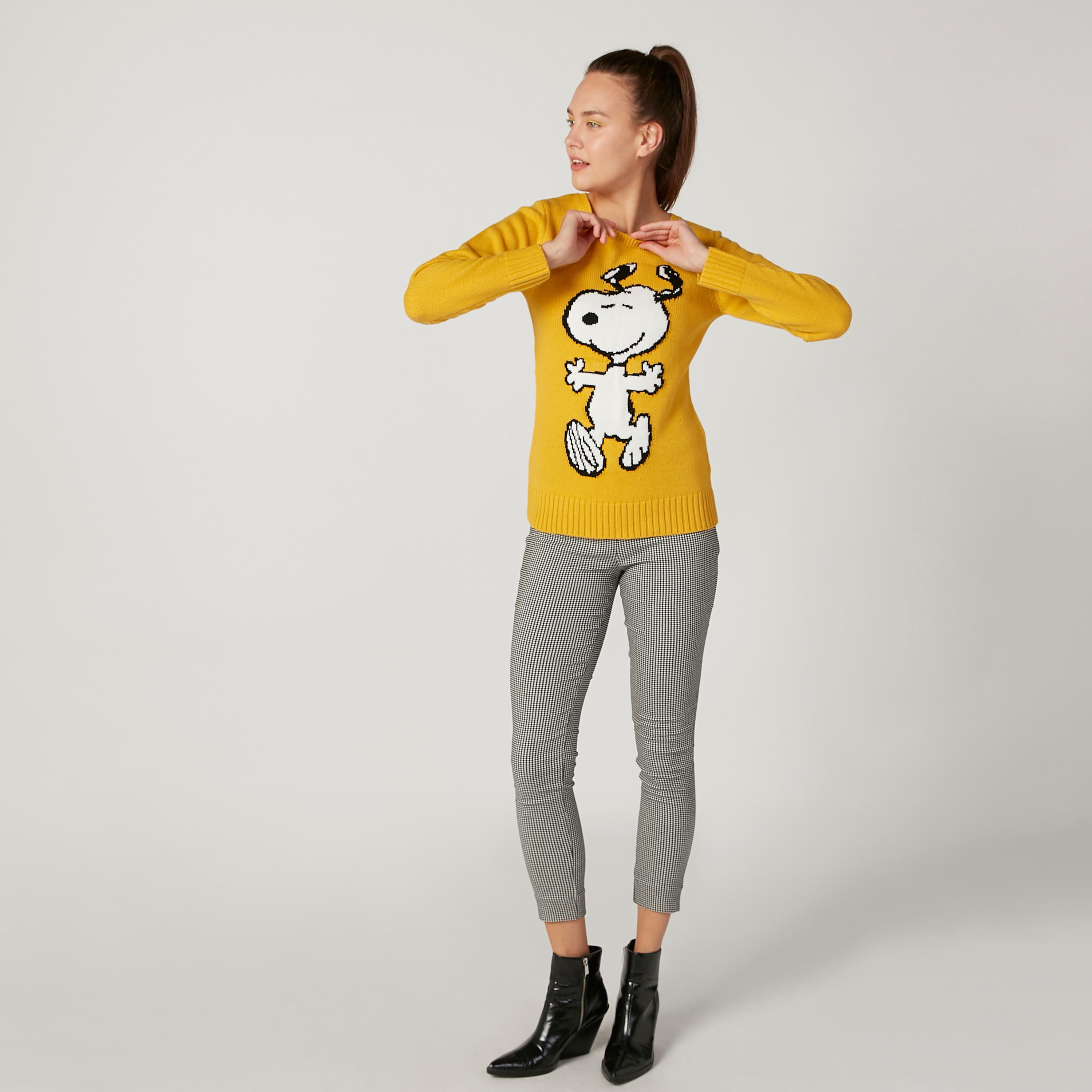 Snoopy Printed Sweater with Round Neck and Long Sleeves-women-clothing-cardigansandjumpers-jumpers-image-2