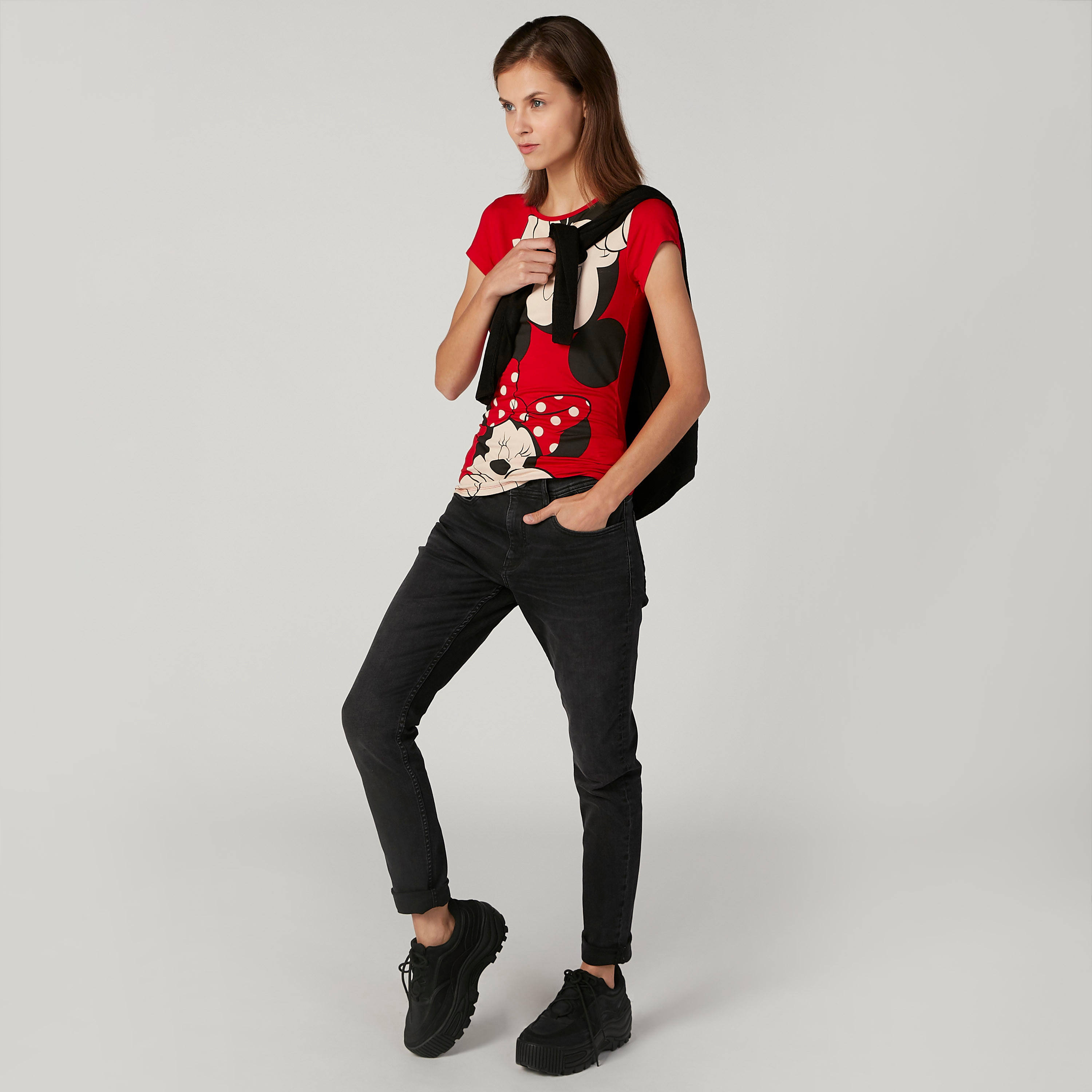 تيشيرت سكيني بياقة مستديرة وأكمام كاب وطبعات ميني ماوس-women-clothing-tshirts-image-3