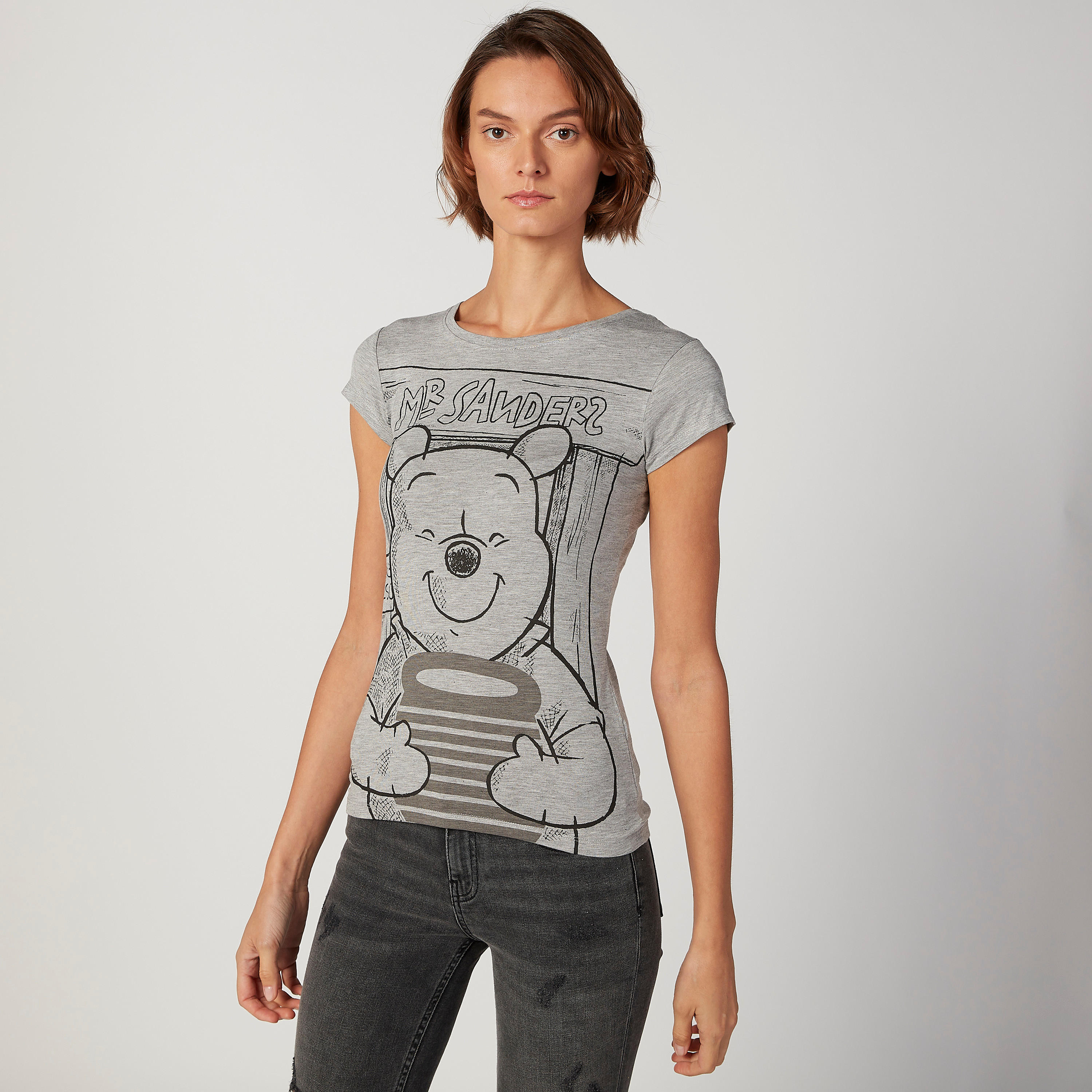 تيشيرت سكيني بأكمام كاب وطبعات ويني ذا بوه-women-clothing-tshirts-image-1